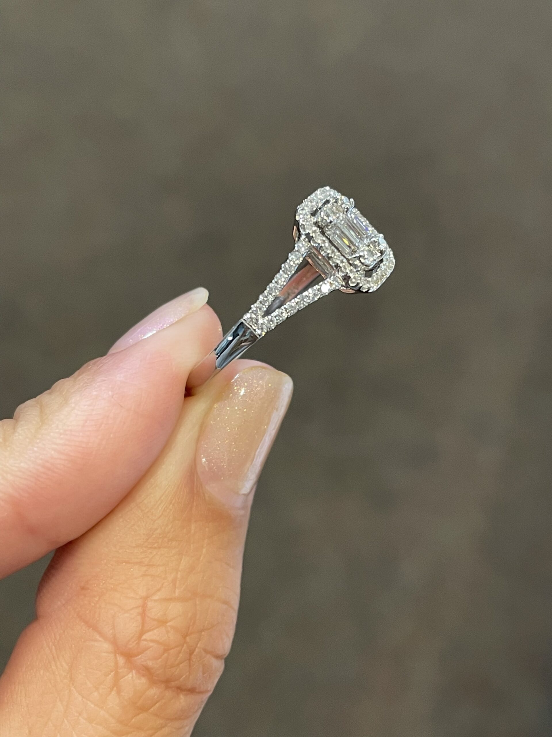 18k White Gold .45 Cttw Round Brilliant Cut Diamond & Diamond Baguette Cluster Ring - Image 6