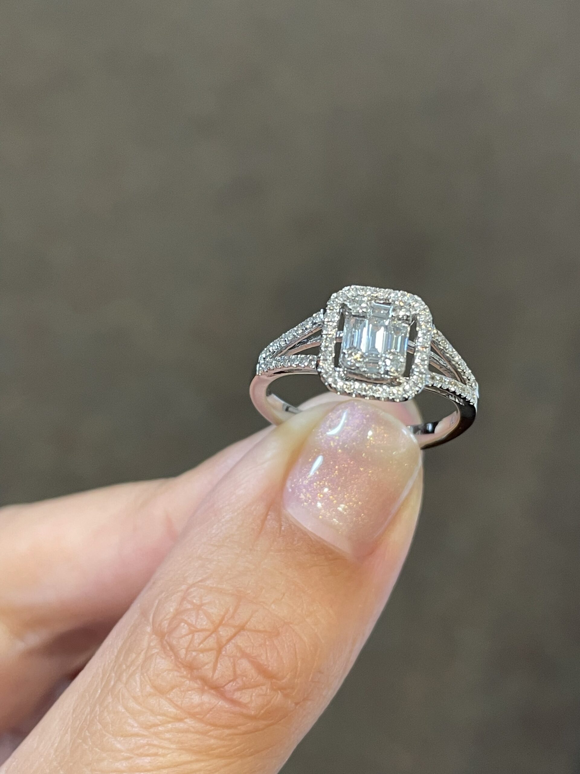 18k White Gold .45 Cttw Round Brilliant Cut Diamond & Diamond Baguette Cluster Ring - Image 8