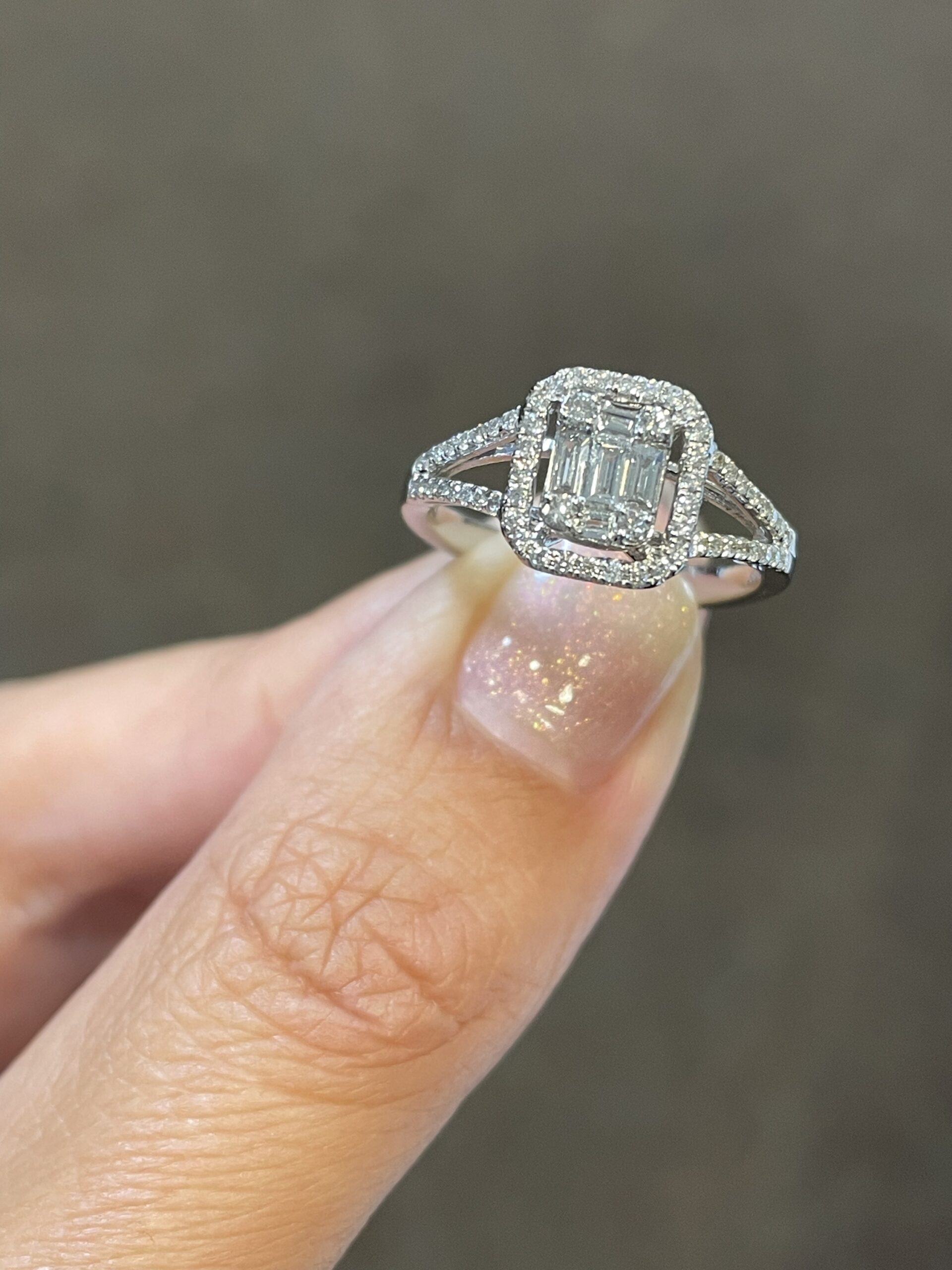 18k White Gold .45 Cttw Round Brilliant Cut Diamond & Diamond Baguette Cluster Ring - Image 9