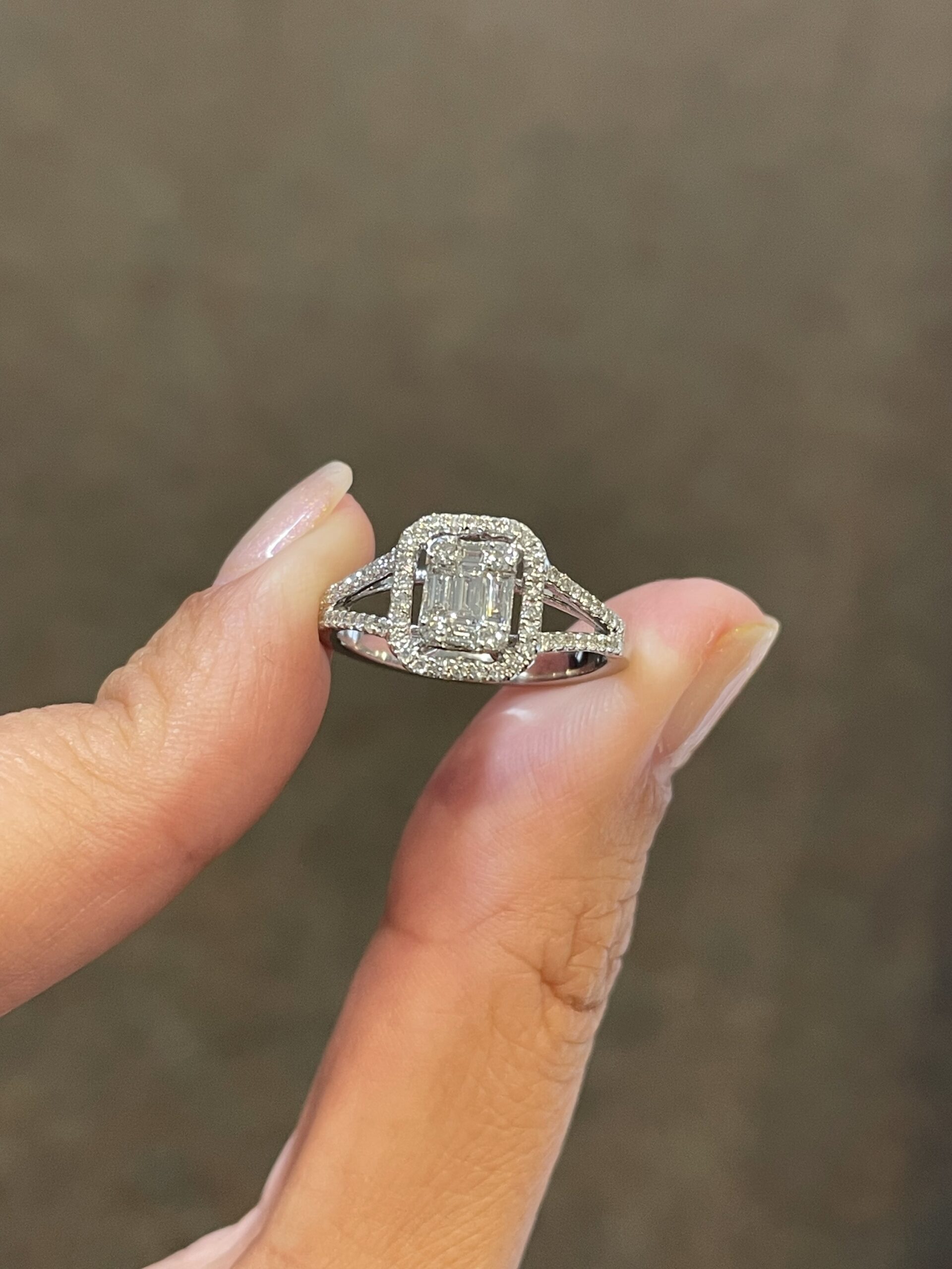 18k White Gold .45 Cttw Round Brilliant Cut Diamond & Diamond Baguette Cluster Ring - Image 10