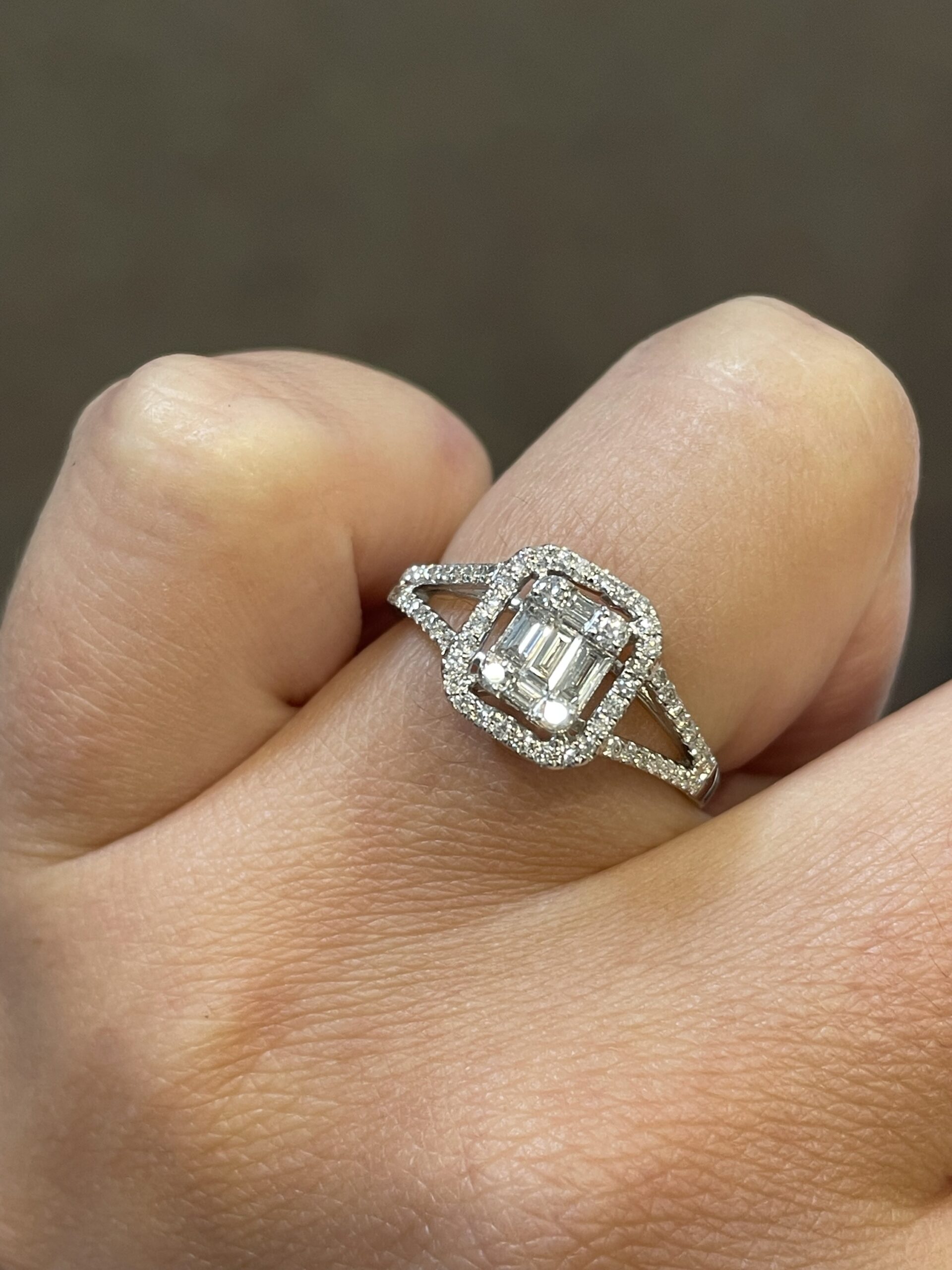 18k White Gold .45 Cttw Round Brilliant Cut Diamond & Diamond Baguette Cluster Ring - Image 15