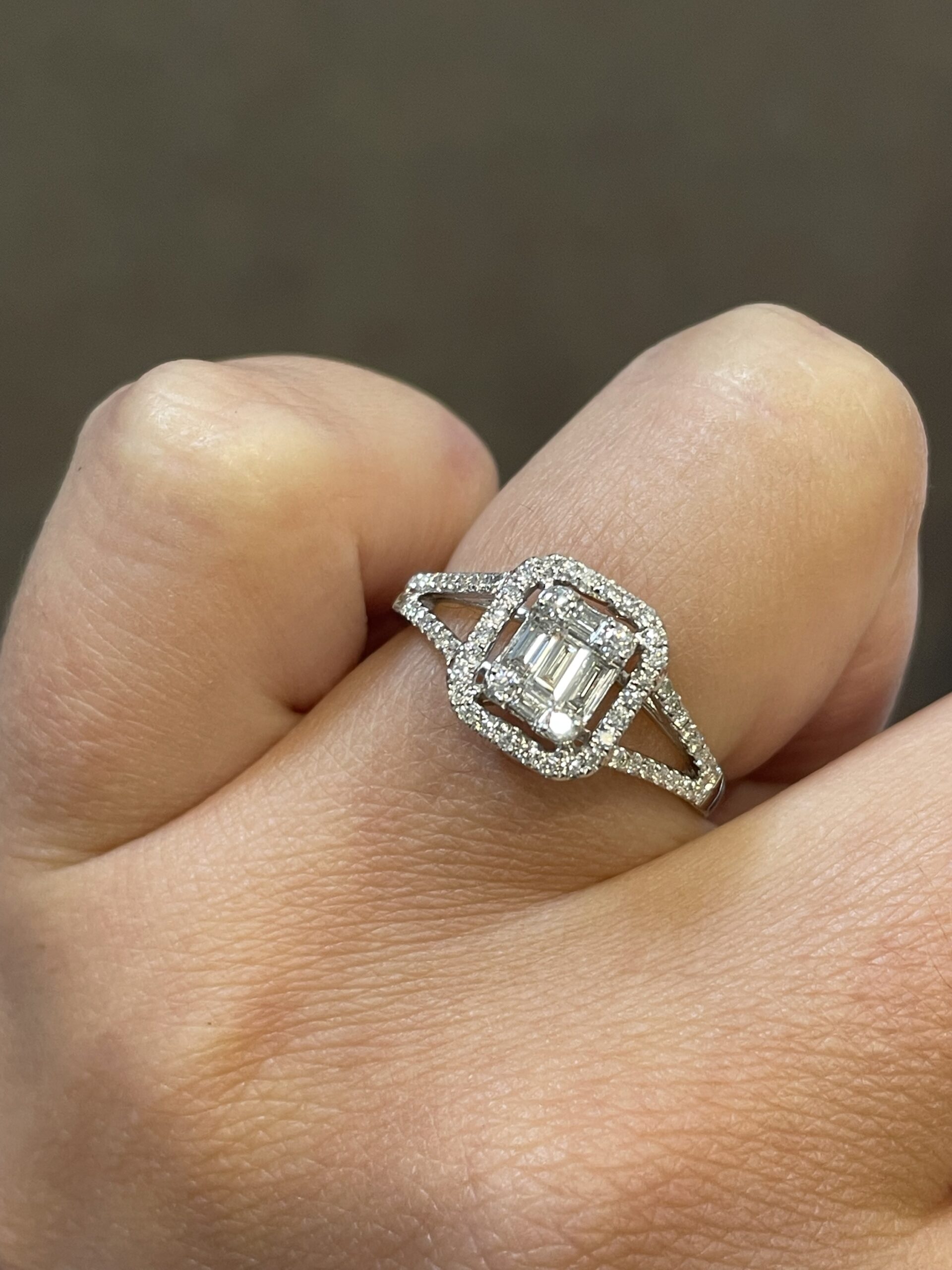 18k White Gold .45 Cttw Round Brilliant Cut Diamond & Diamond Baguette Cluster Ring - Image 16