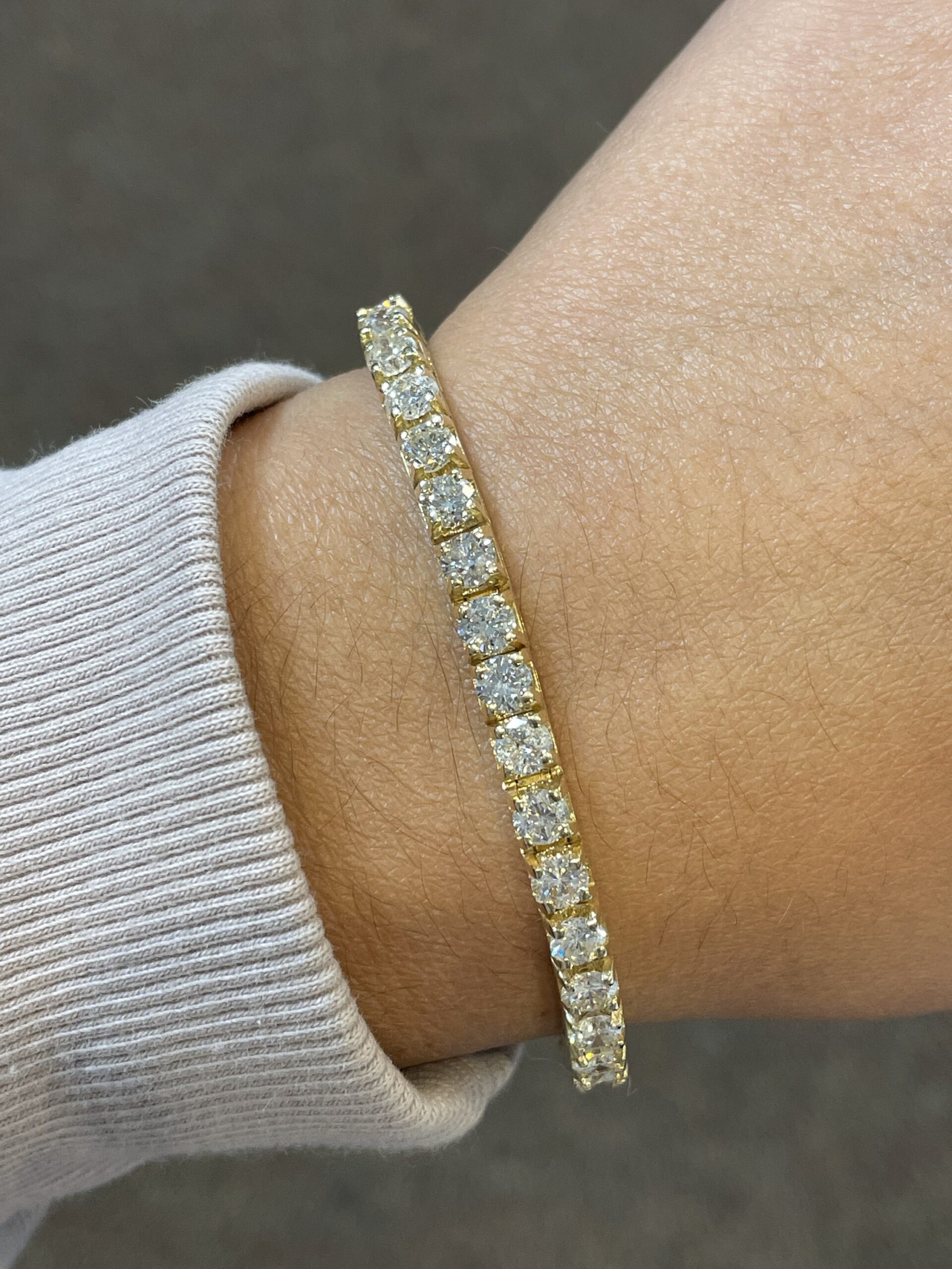 14k Yellow Gold 9.64 Cttw Genuine Round Brilliant Cut Diamond Tennis Bracelet - Image 4