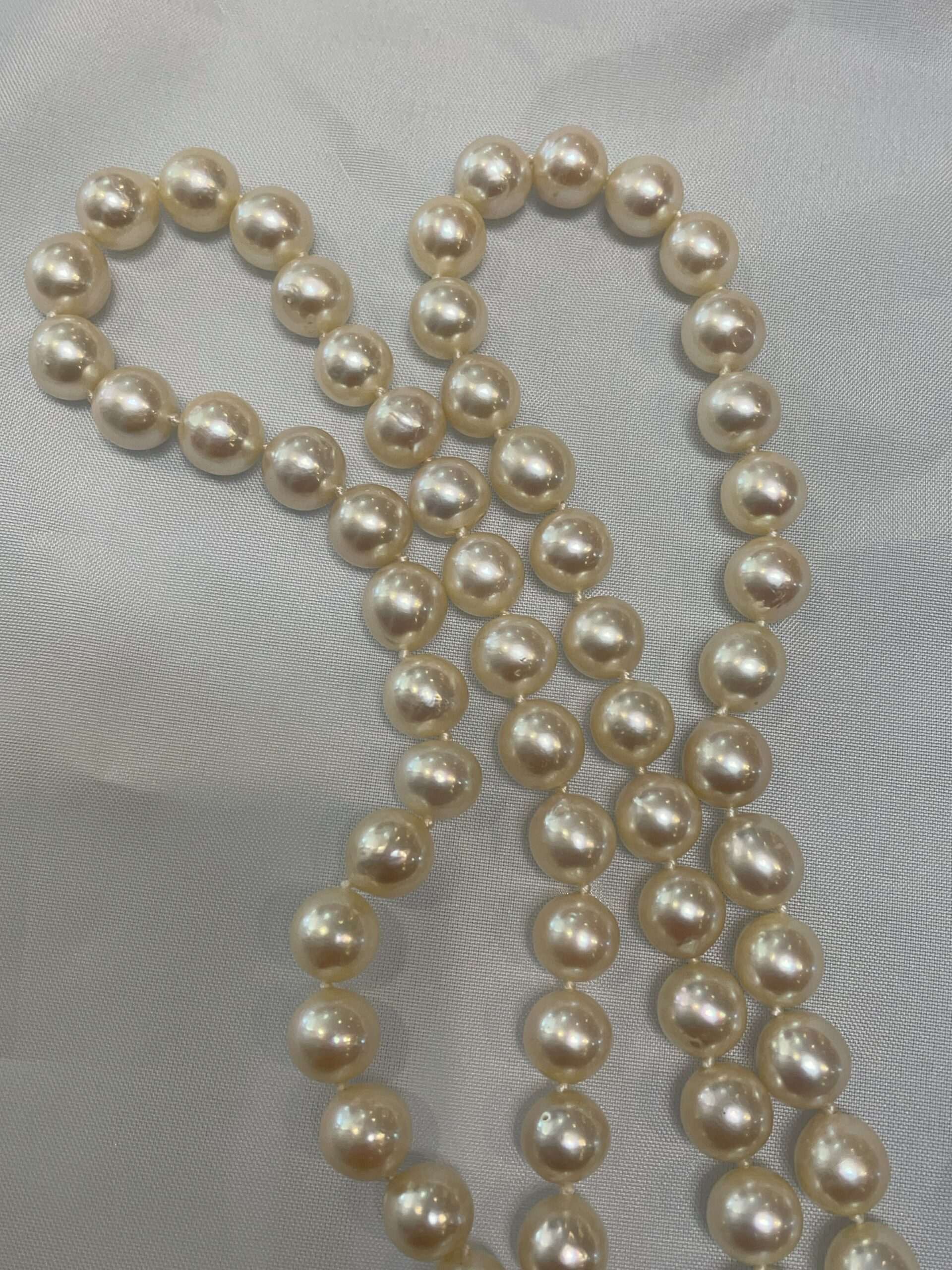 Fine Quality 26.5” Cultured Akoya Pearl Strand With 18k White Gold Diamond Sphere Clasp - Image 6