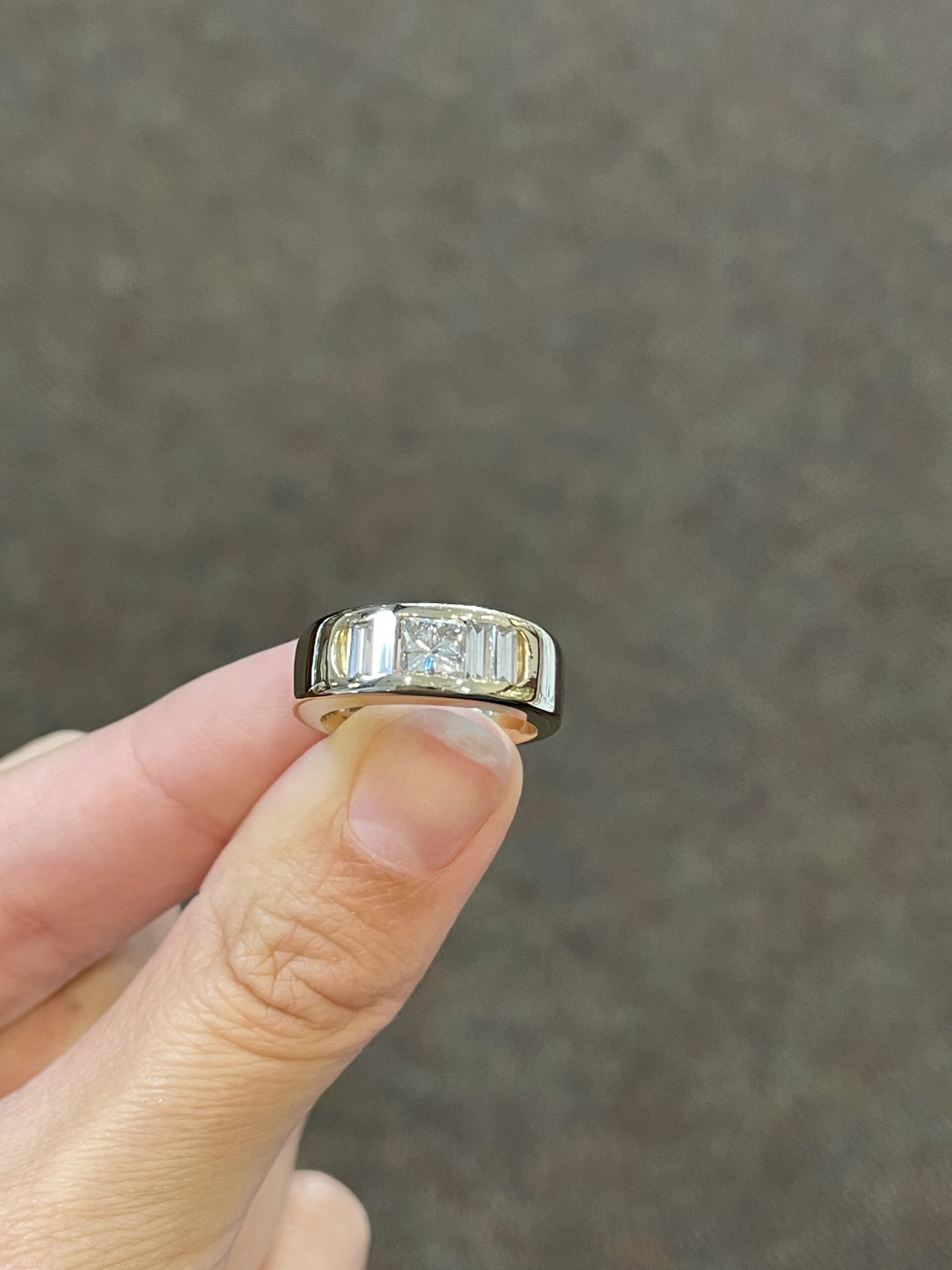 14k Yellow Gold Princess Cut Diamond & Diamond Baguette Wide Band Ring - Image 11