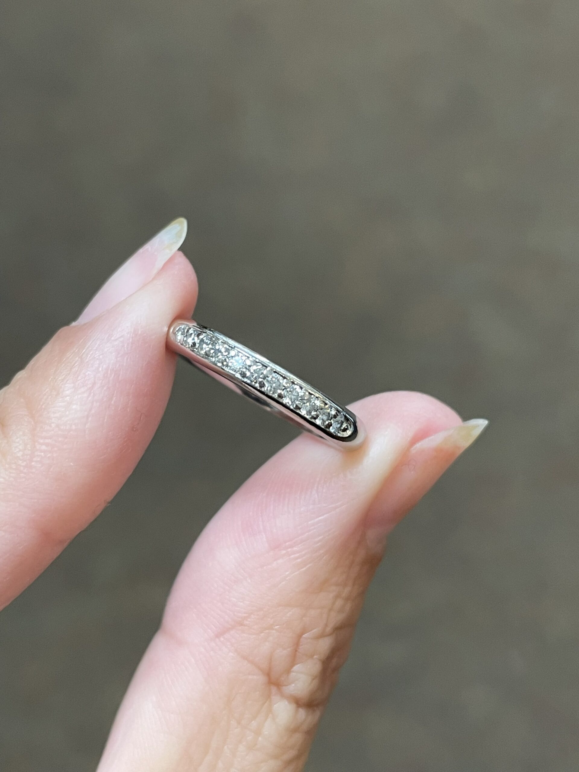 Platinum Comfort Fit .20 Cttw Genuine Round Brilliant Cut Diamond Bead Set Wedding Band - Image 3