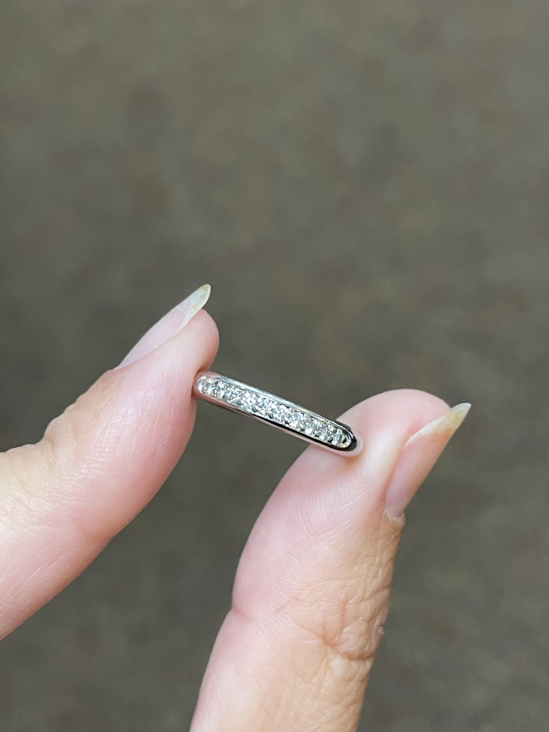 Platinum Comfort Fit .20 Cttw Genuine Round Brilliant Cut Diamond Bead Set Wedding Band - Image 2