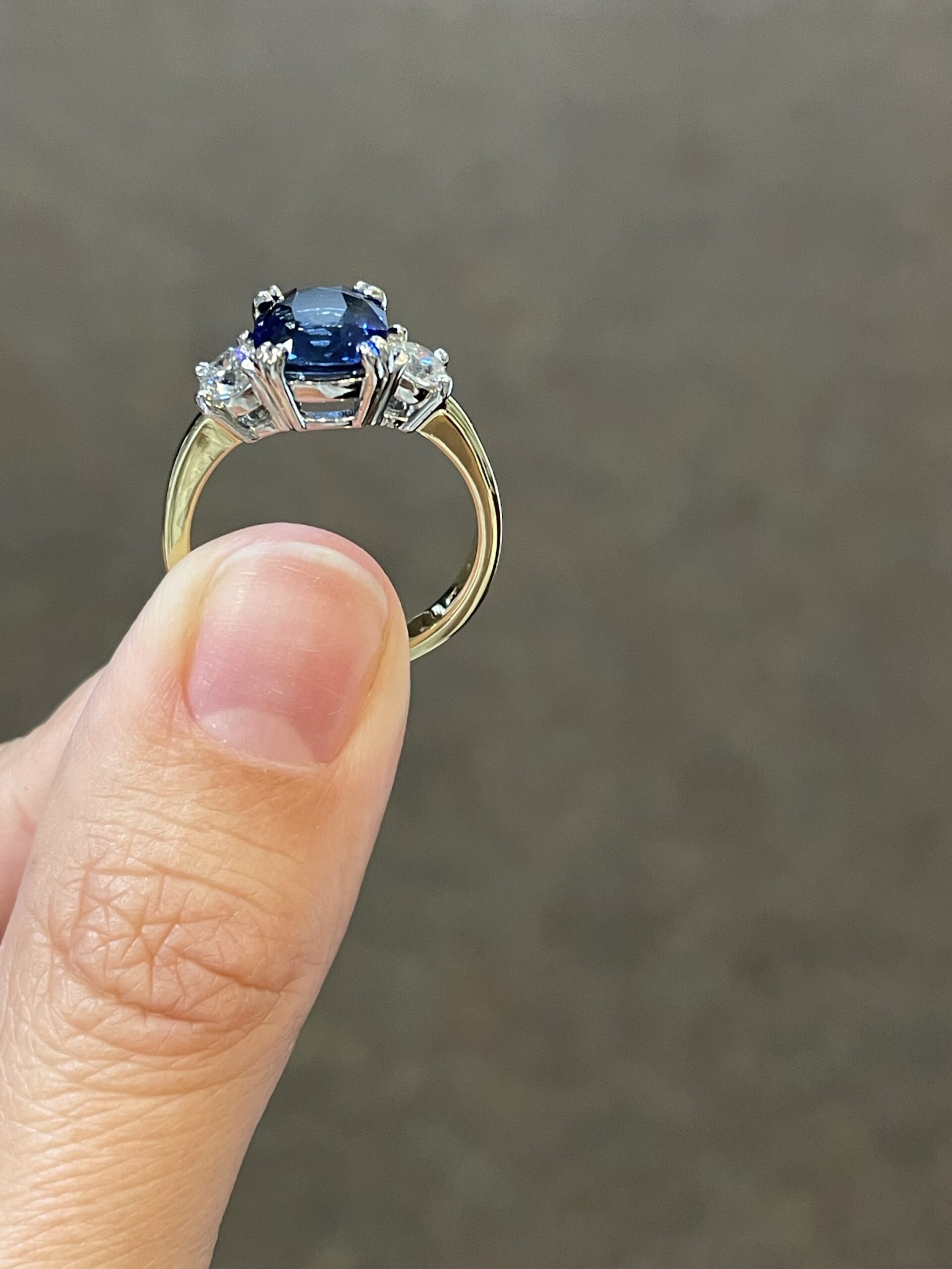 18k Yellow Gold & Platinum Genuine A.G.S. 2.69 Carat Ceylon Sapphire & Diamond 3 Stone Ring - Image 13