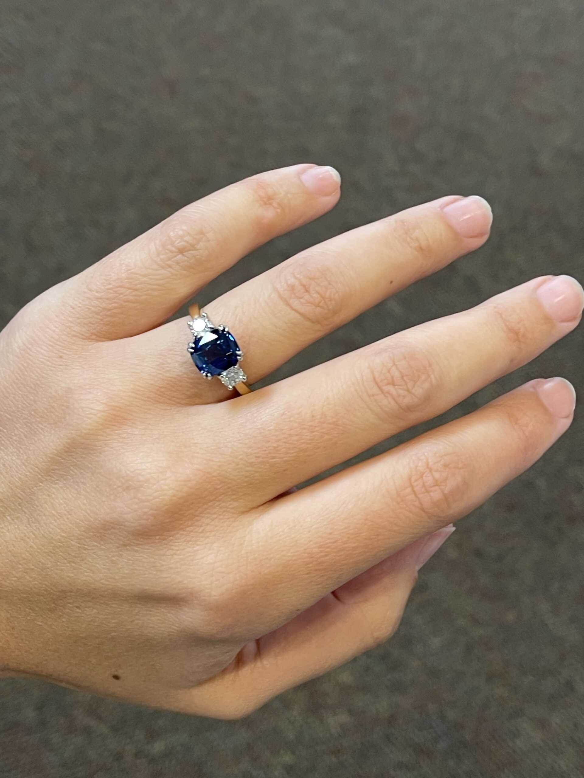 18k Yellow Gold & Platinum Genuine A.G.S. 2.69 Carat Ceylon Sapphire & Diamond 3 Stone Ring - Image 10