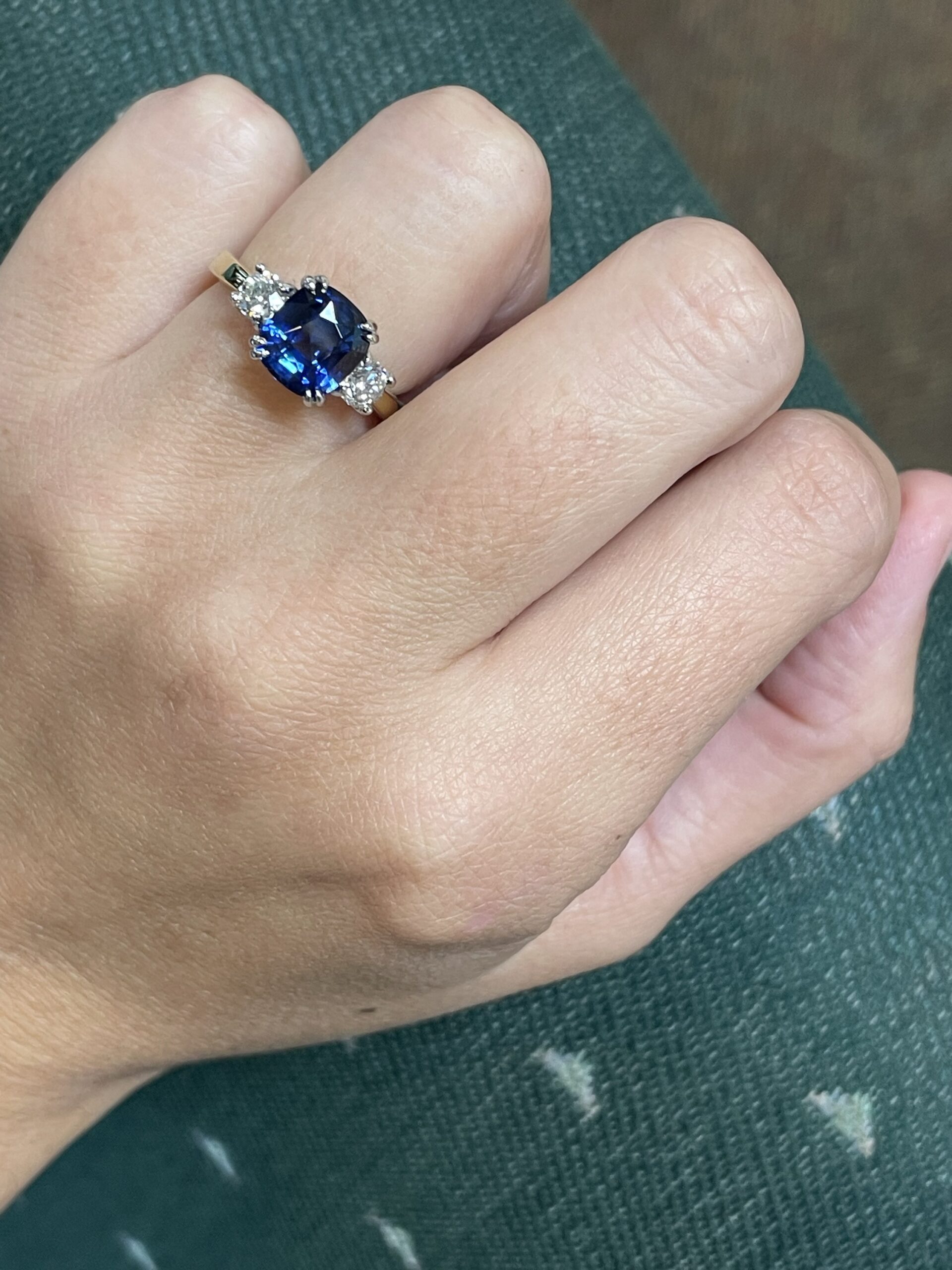 18k Yellow Gold & Platinum Genuine A.G.S. 2.69 Carat Ceylon Sapphire & Diamond 3 Stone Ring - Image 24