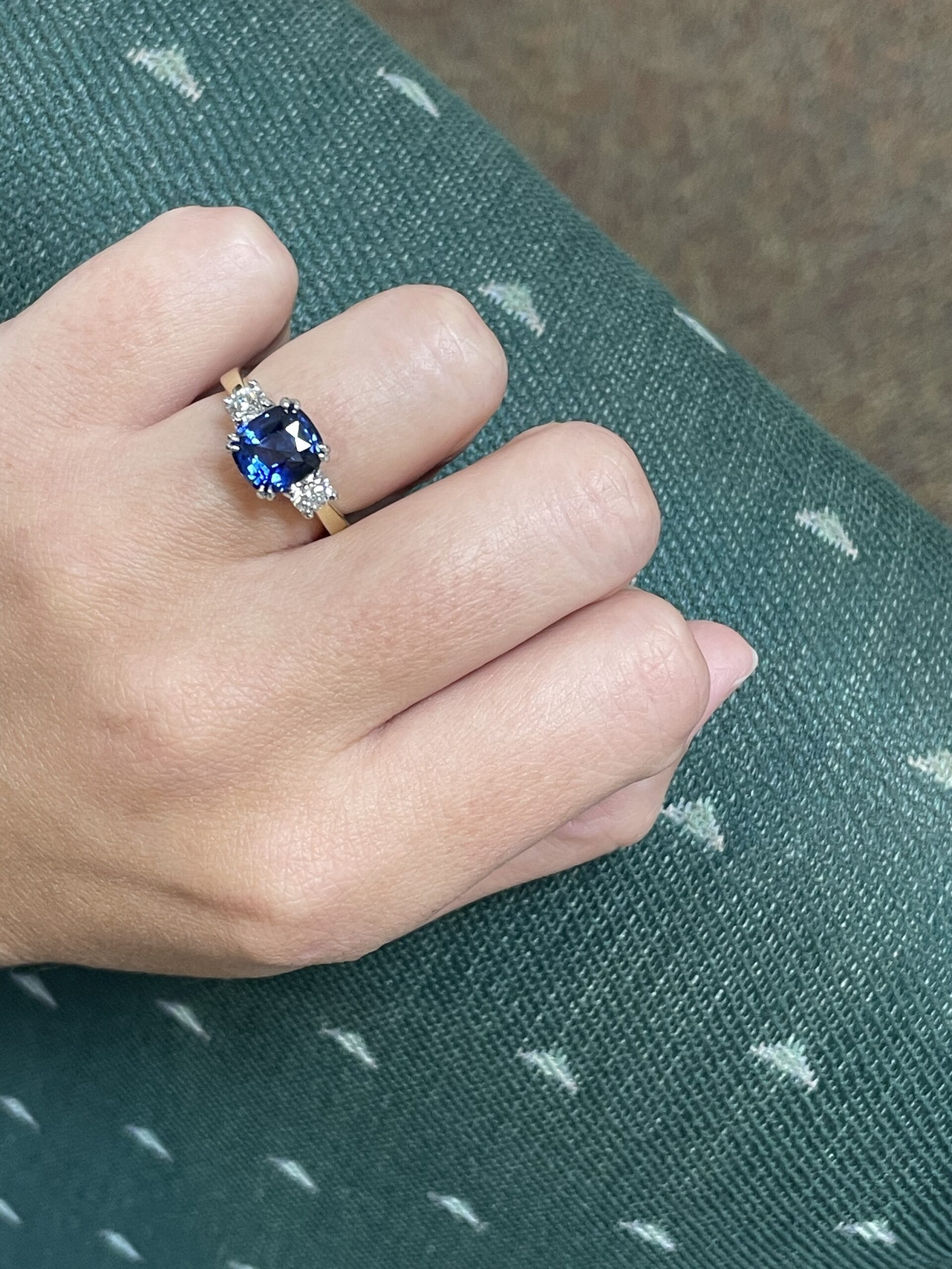 18k Yellow Gold & Platinum Genuine A.G.S. 2.69 Carat Ceylon Sapphire & Diamond 3 Stone Ring - Image 28