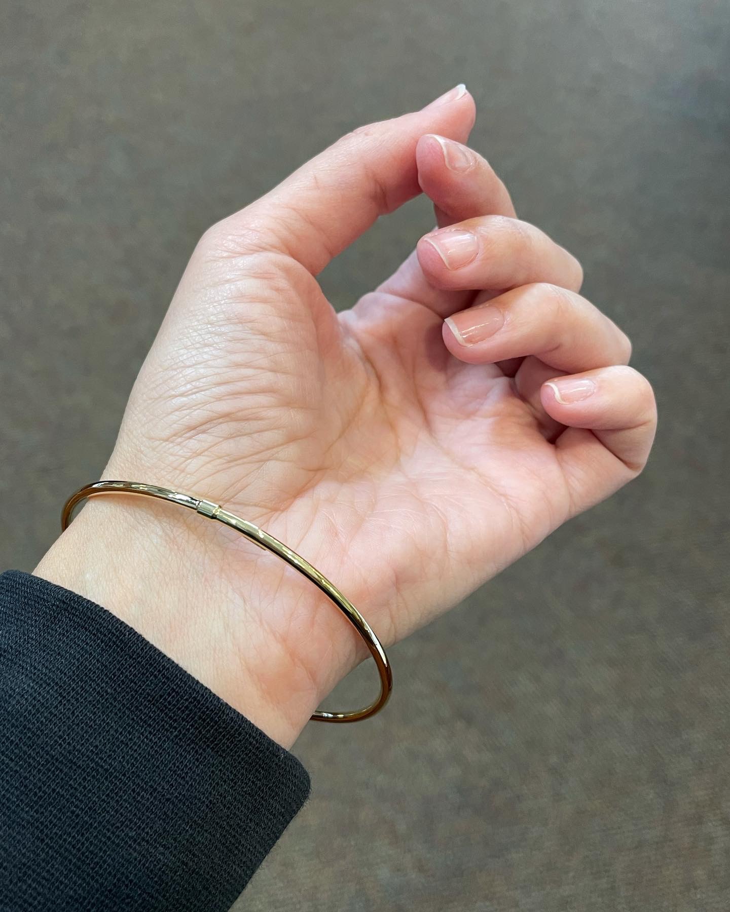 18k Yellow Gold Round Slip-On Bangle Bracelet From Italy - Image 19