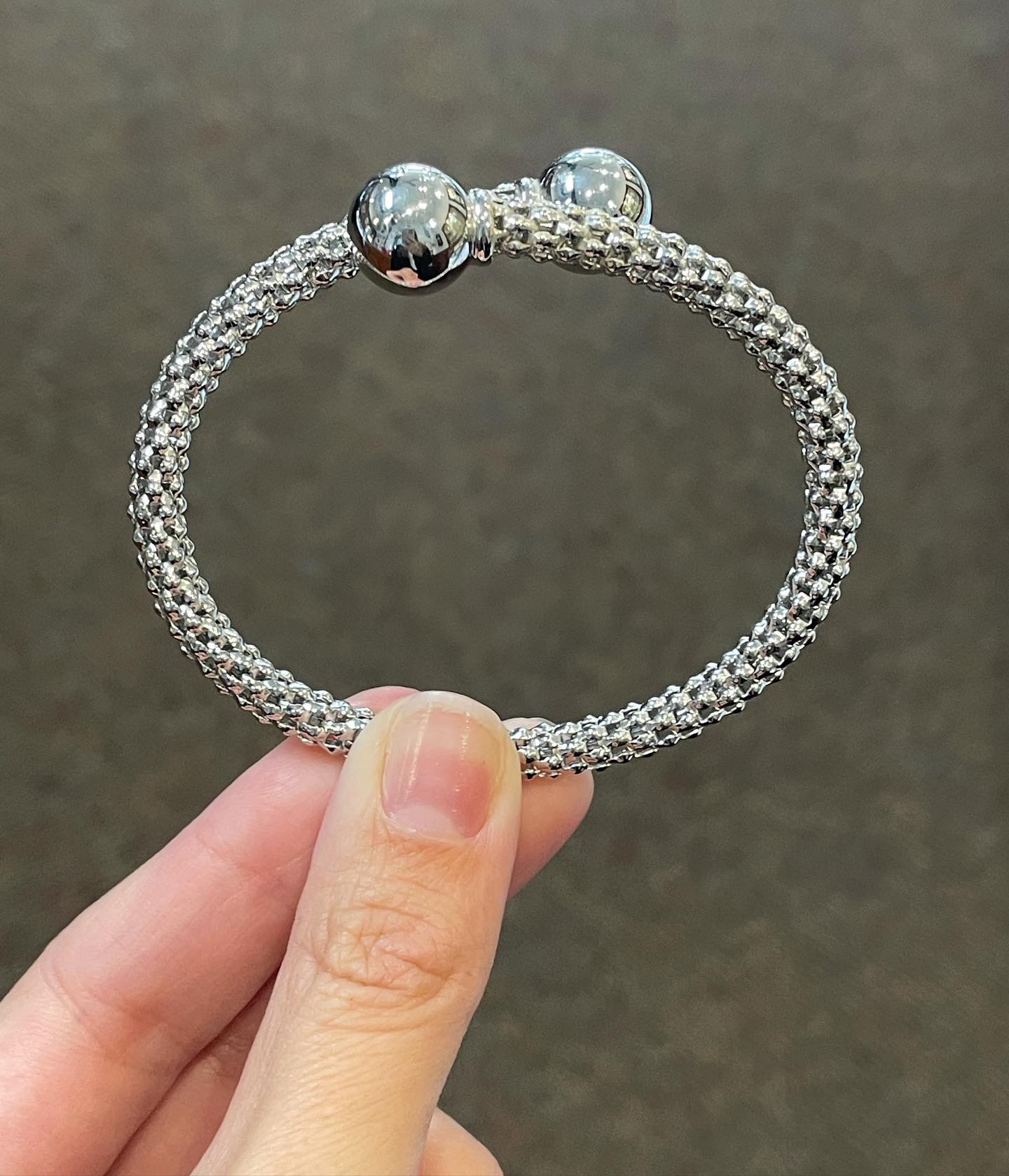 18k White Gold Flexible Cuff Ball Bracelet - Image 13