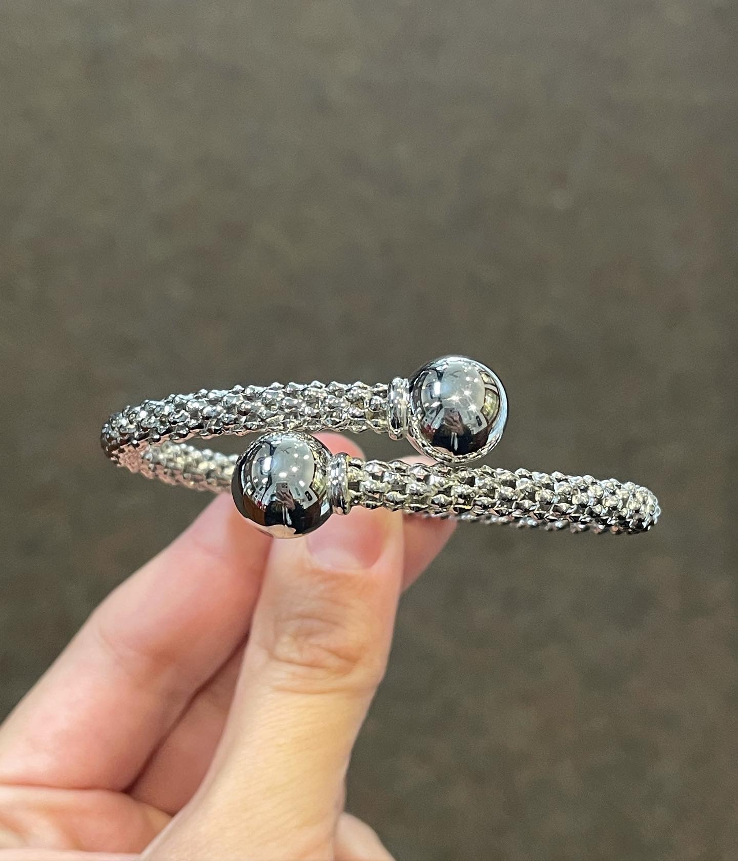 18k White Gold Flexible Cuff Ball Bracelet - Image 2