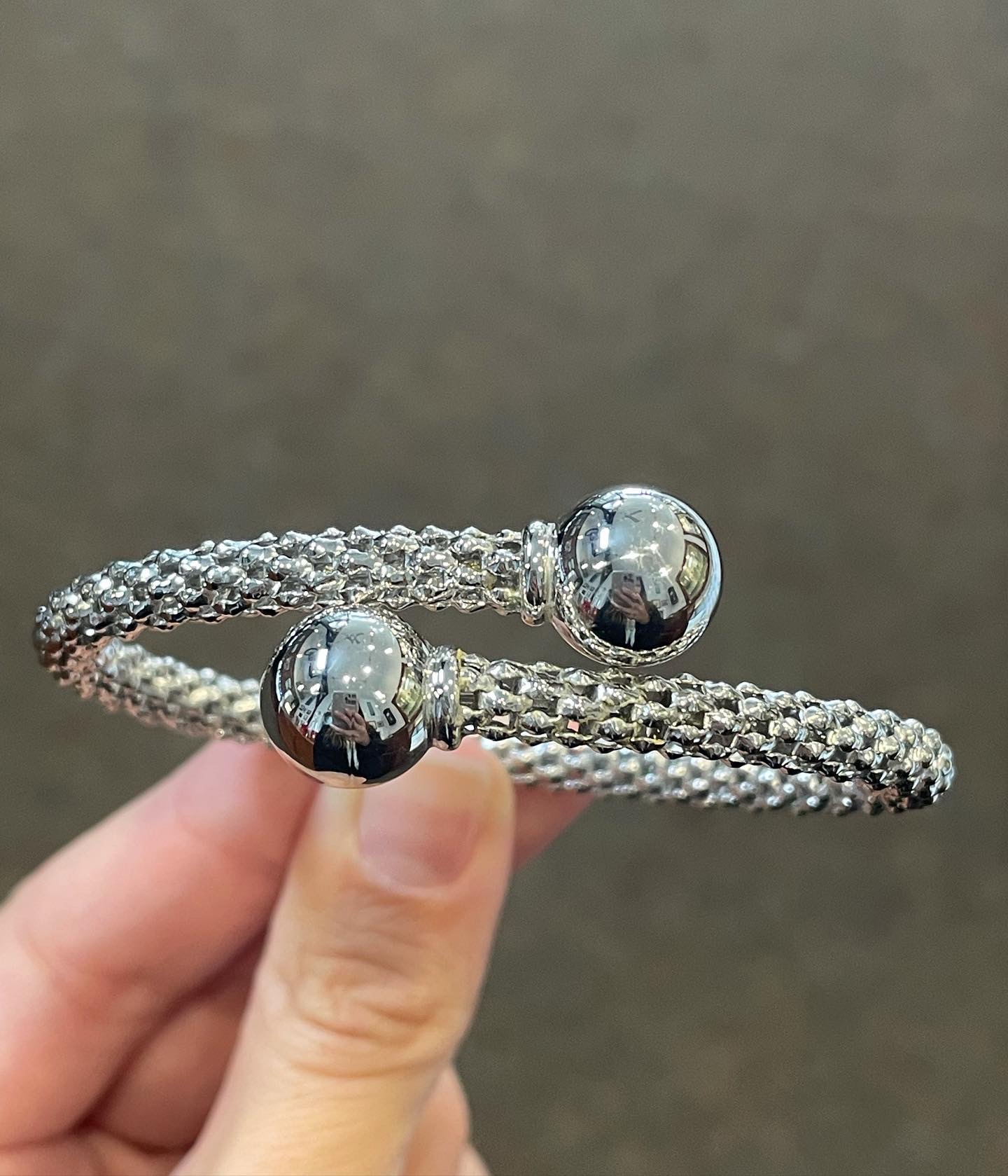 18k White Gold Flexible Cuff Ball Bracelet