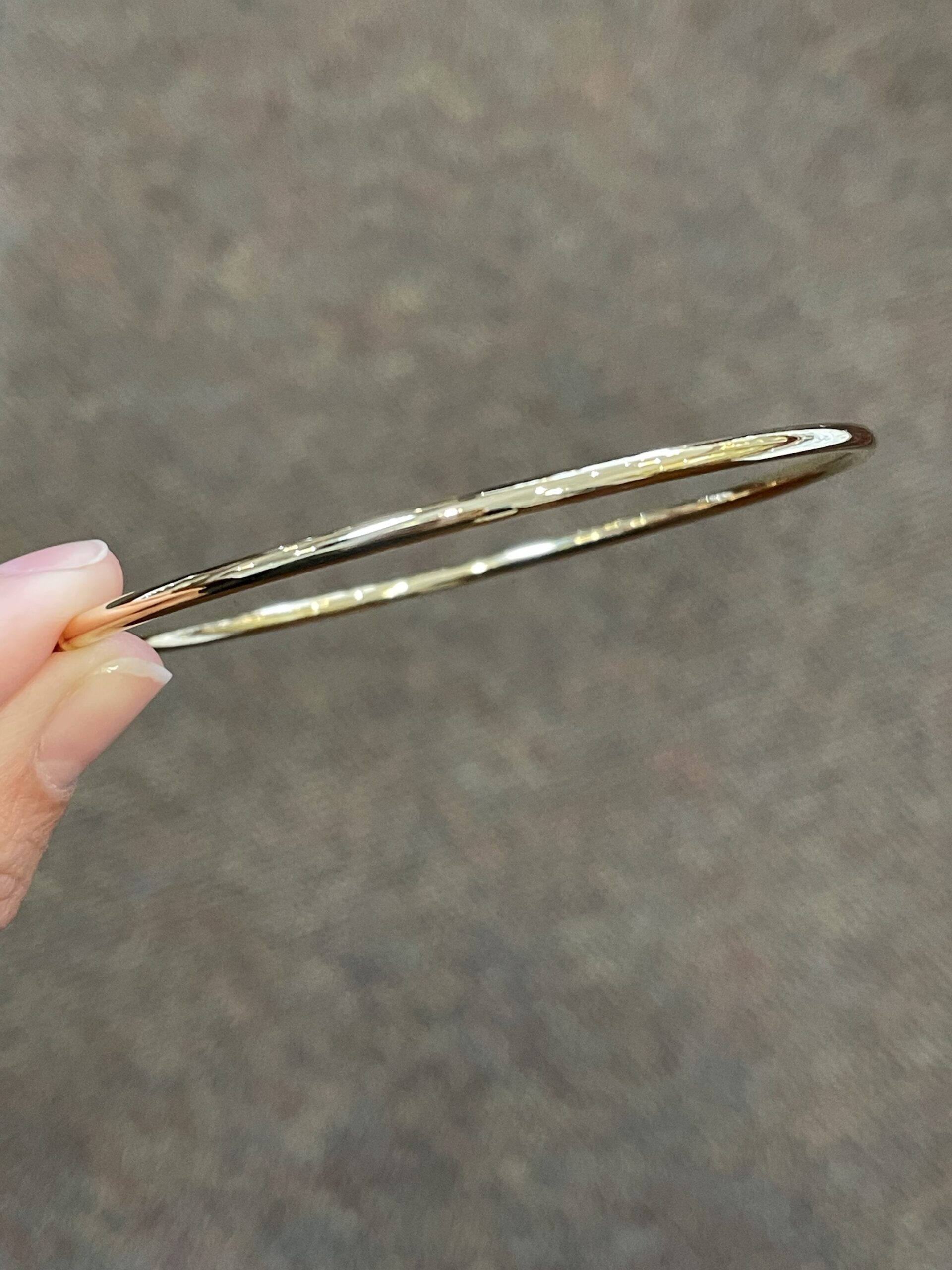 18k Yellow Gold Round Slip-On Bangle Bracelet From Italy - Image 3