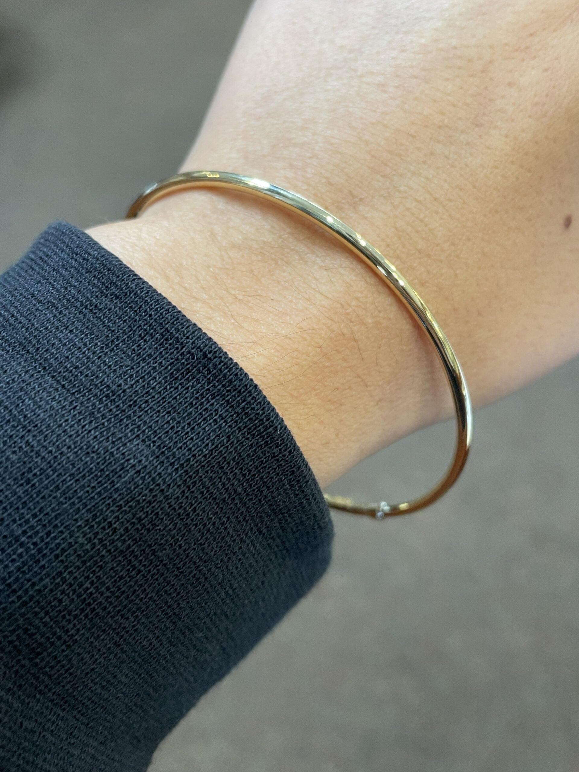 18k Yellow Gold Round Slip-On Bangle Bracelet From Italy - Image 10