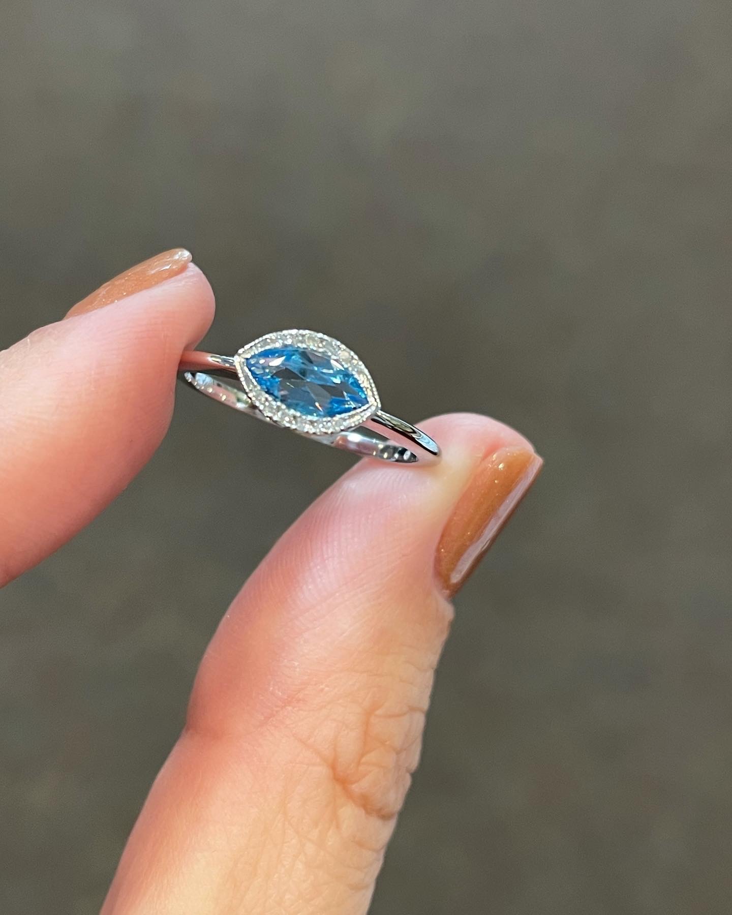 14k White Gold Genuine .55 Cttw Blue Topaz & Diamond Bezel Set Ring - Image 4