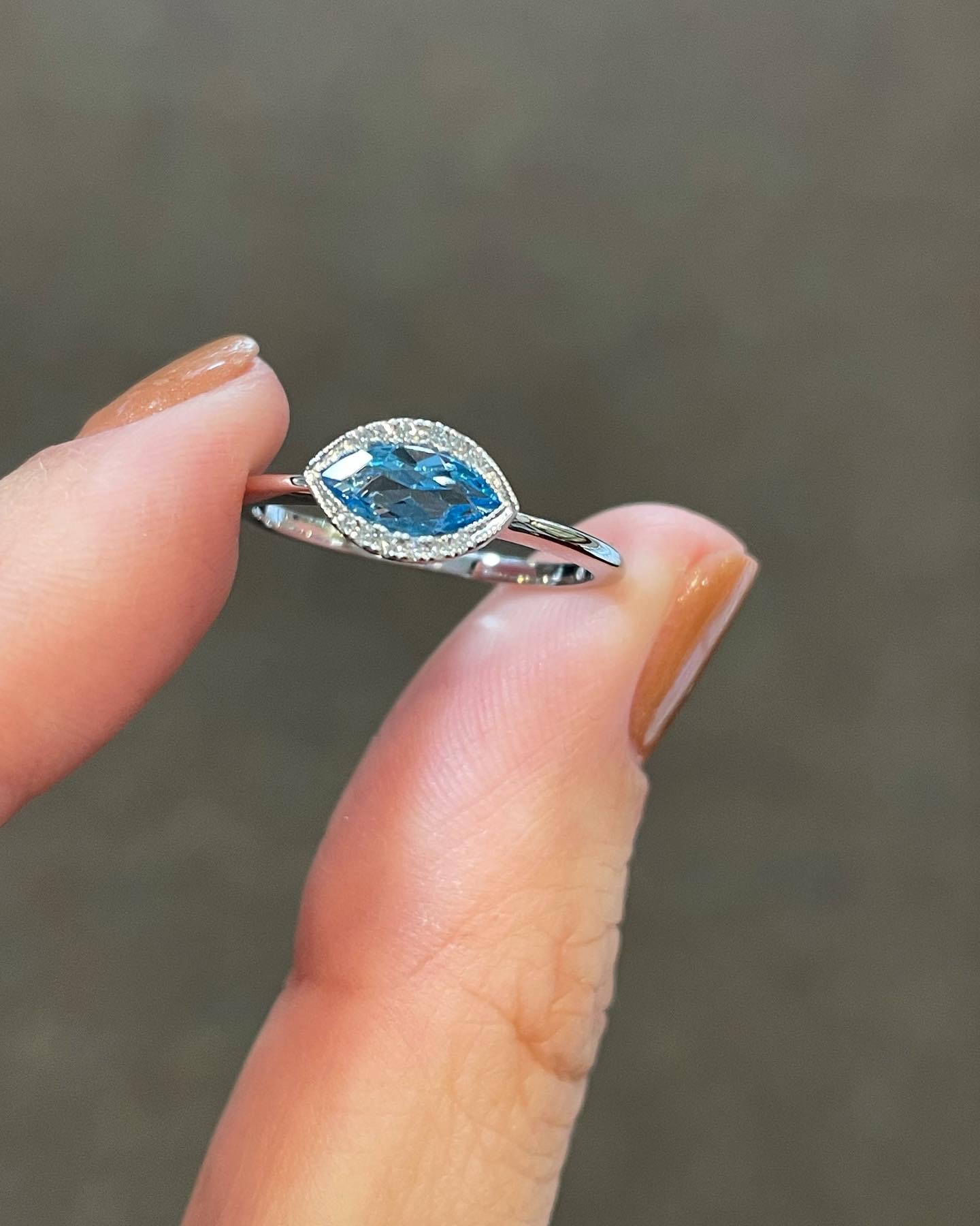14k White Gold Genuine .55 Cttw Blue Topaz & Diamond Bezel Set Ring - Image 3
