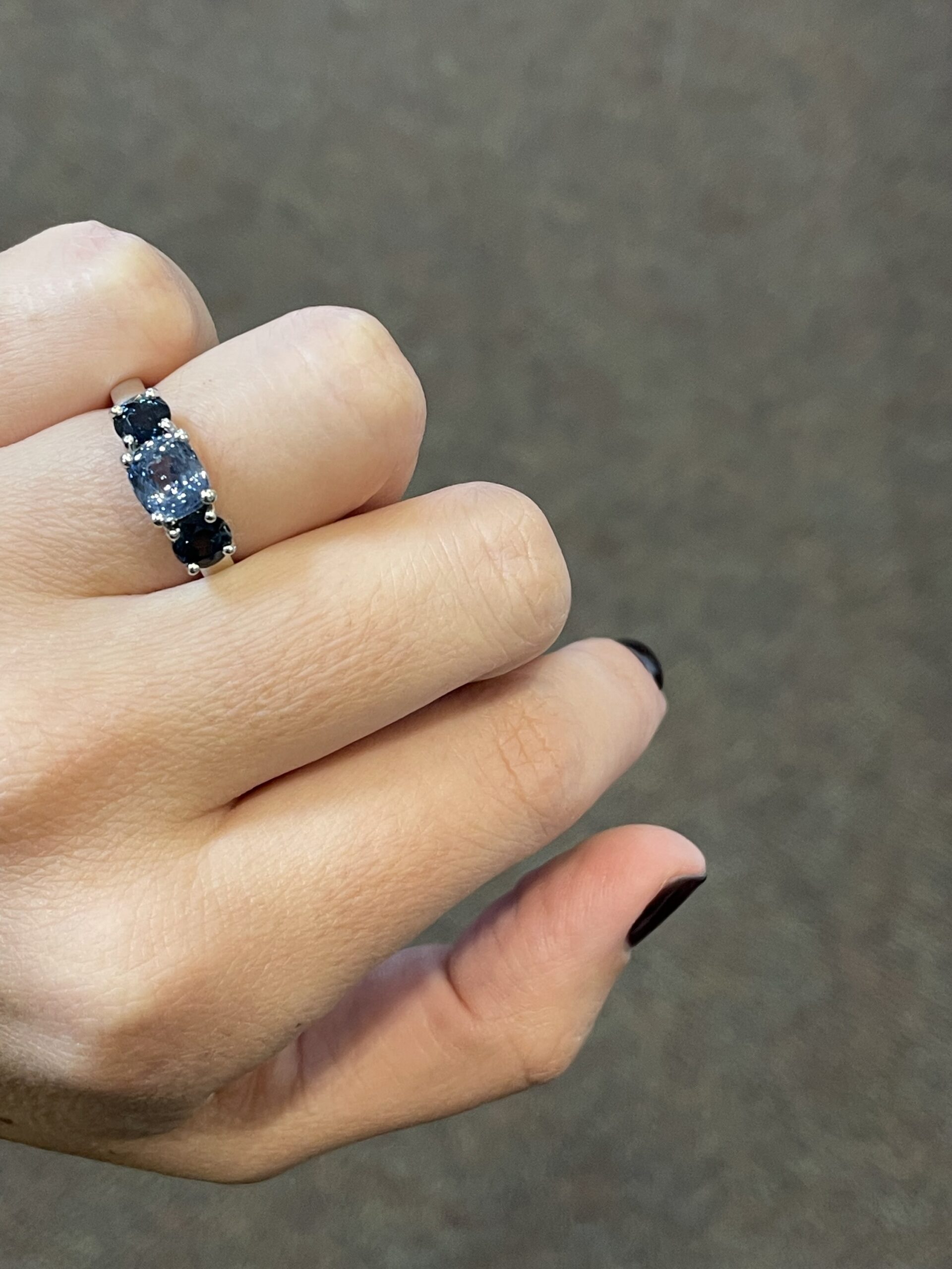 14k White Gold Genuine Gray Blue & Blue Sapphire 3 Stone Ring - Image 14