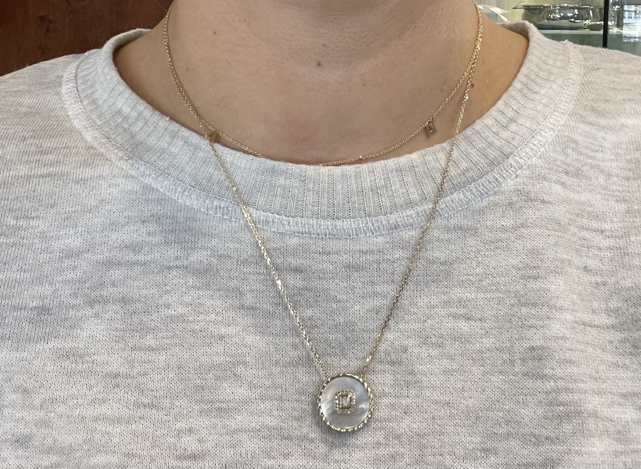 14k Yellow Gold Mother of Pearl & Diamond Disc Pendant - Image 13