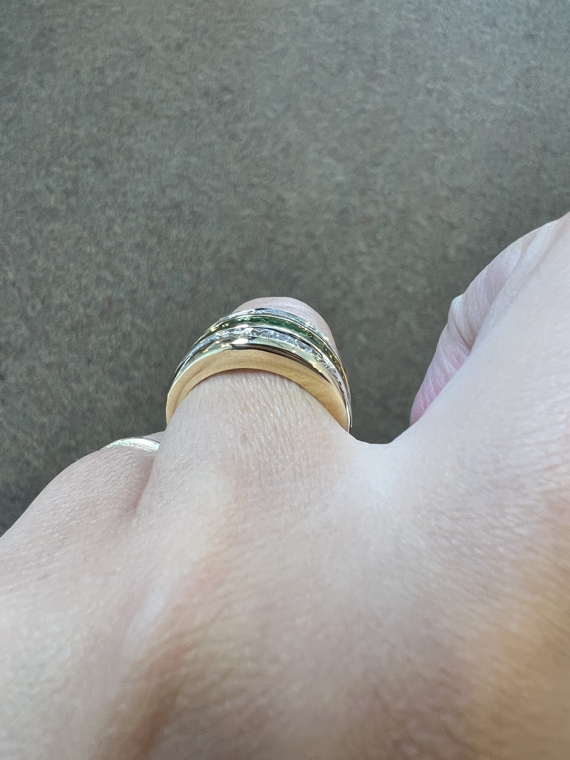 Vintage 18k Yellow Gold Genuine Emerald & Diamond Wide Band Ring - Image 14