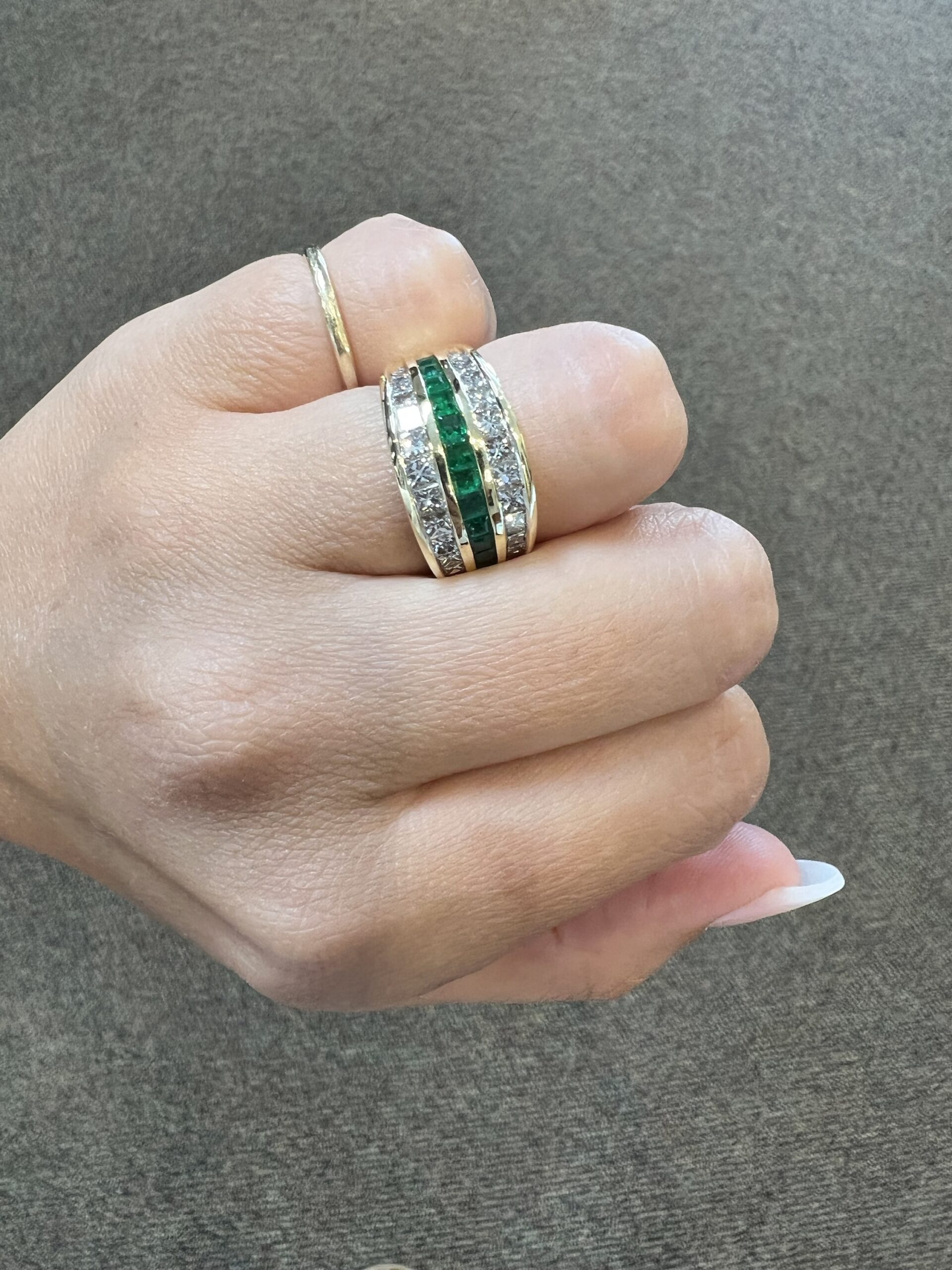 Vintage 18k Yellow Gold Genuine Emerald & Diamond Wide Band Ring - Image 17