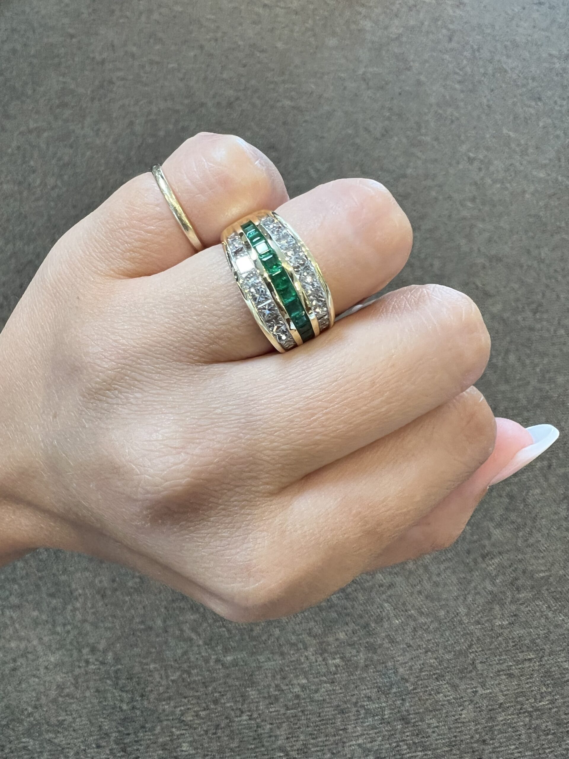 Vintage 18k Yellow Gold Genuine Emerald & Diamond Wide Band Ring - Image 18