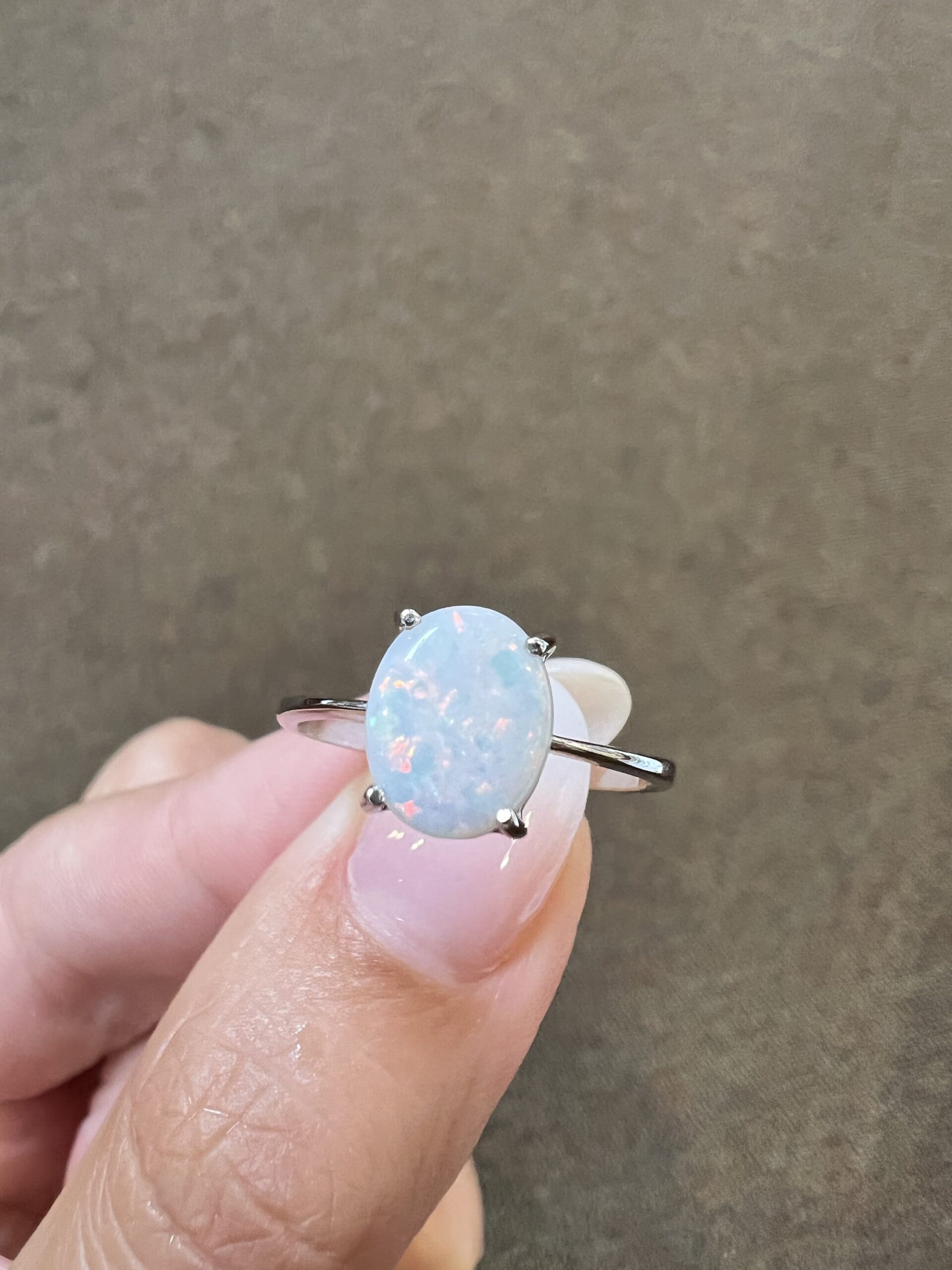 18k White Gold Genuine Opal Ring - Image 9
