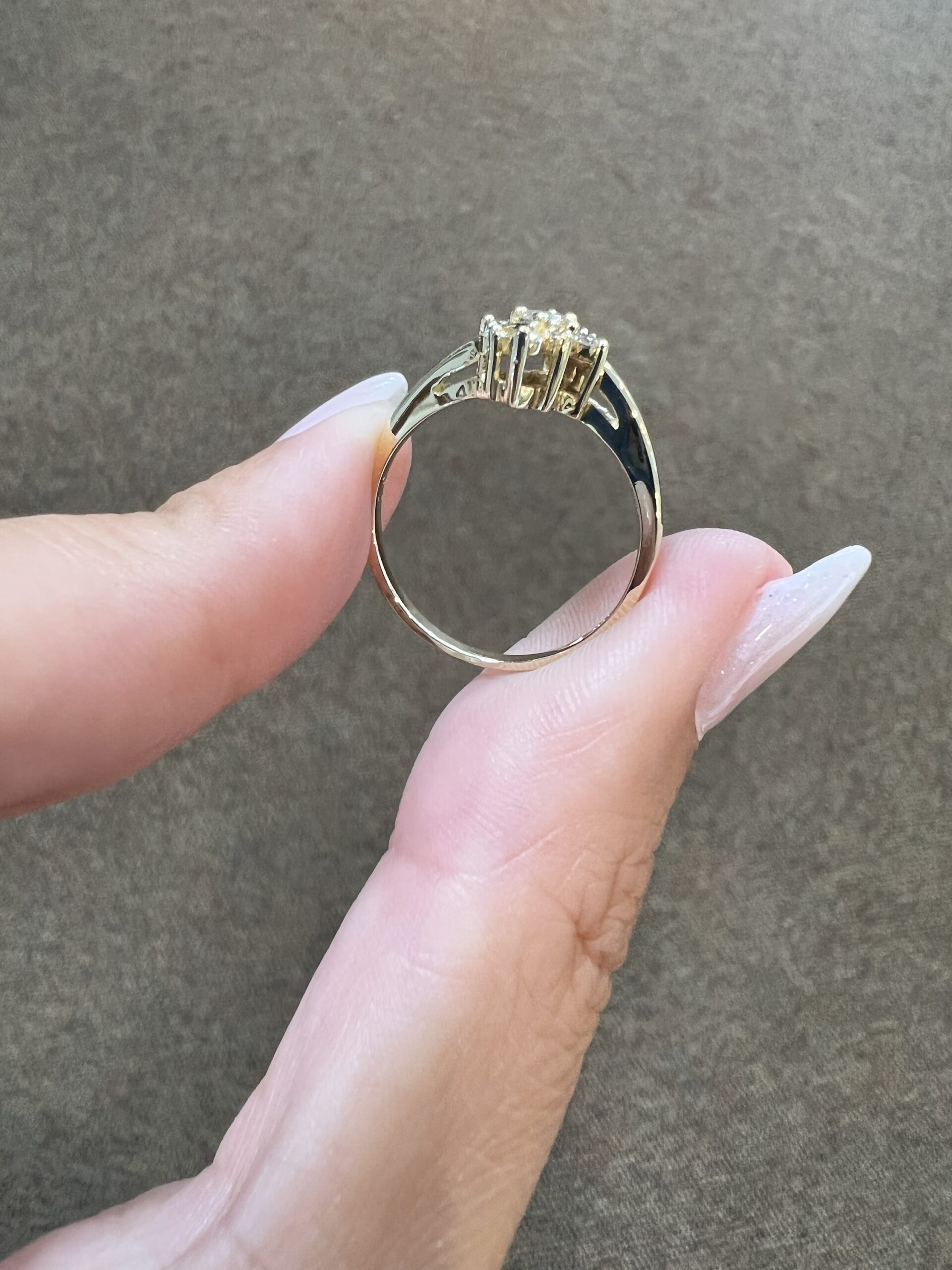 Vintage 14k Yellow Gold Genuine 1/4 Cttw Round Brilliant Cut Diamond Cluster Ring - Image 11