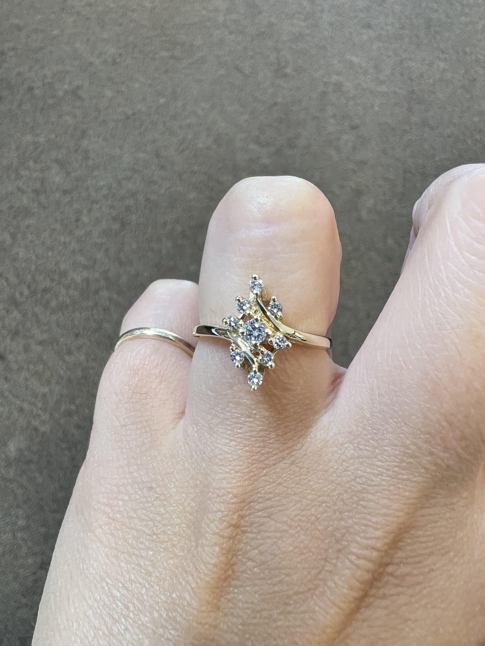 Vintage 14k Yellow Gold Genuine 1/4 Cttw Round Brilliant Cut Diamond Cluster Ring - Image 13