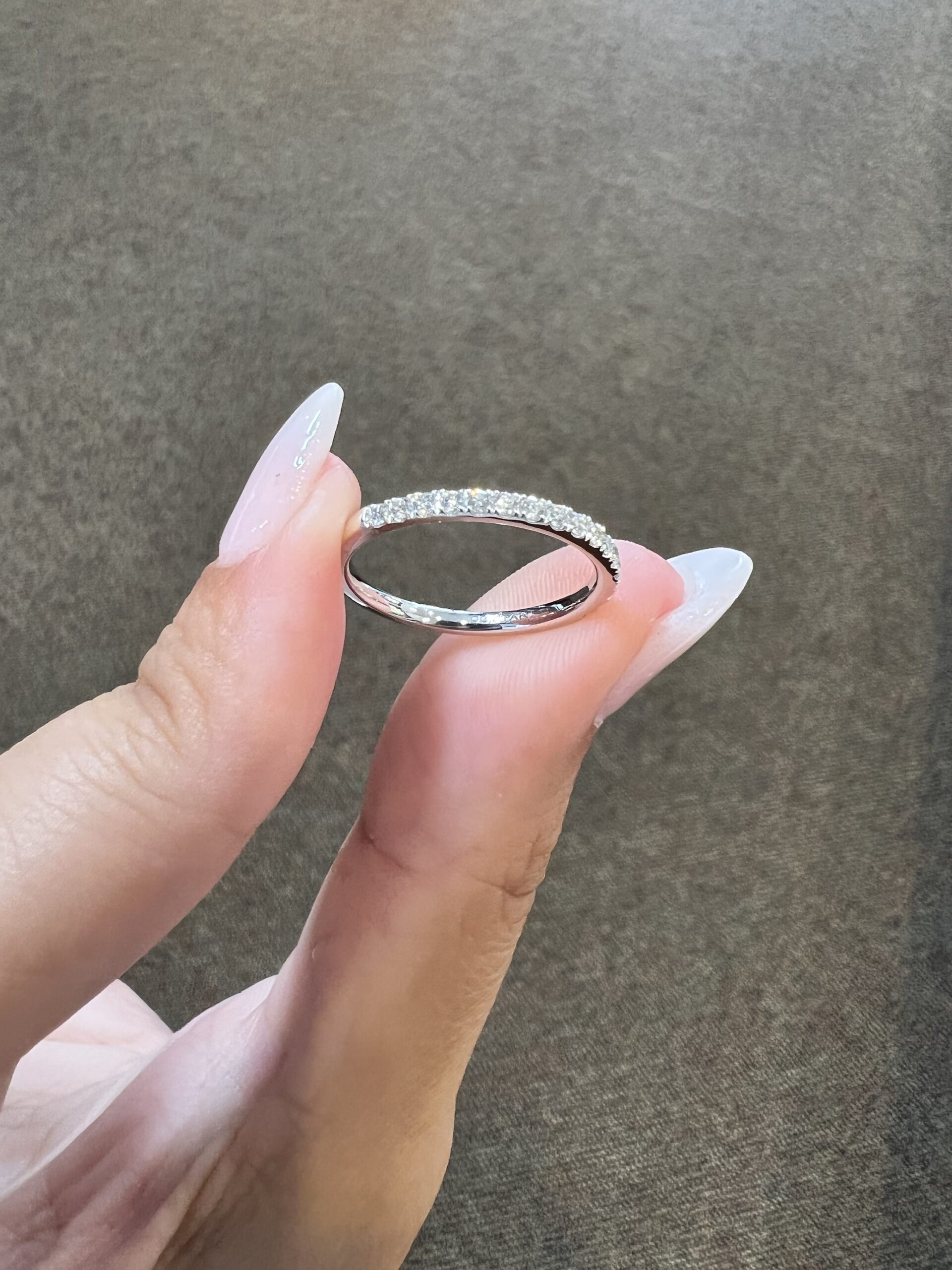 14k White Gold 15 Stone Genuine .25 Cttw Round Brilliant Cut Diamond Band - Image 27