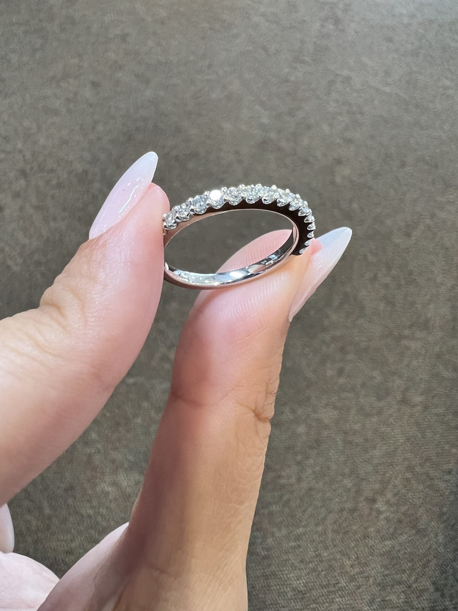 Platinum 15 Stone Genuine .41 Cttw Round Brilliant Cut Diamond Shared Prong Band - Image 5