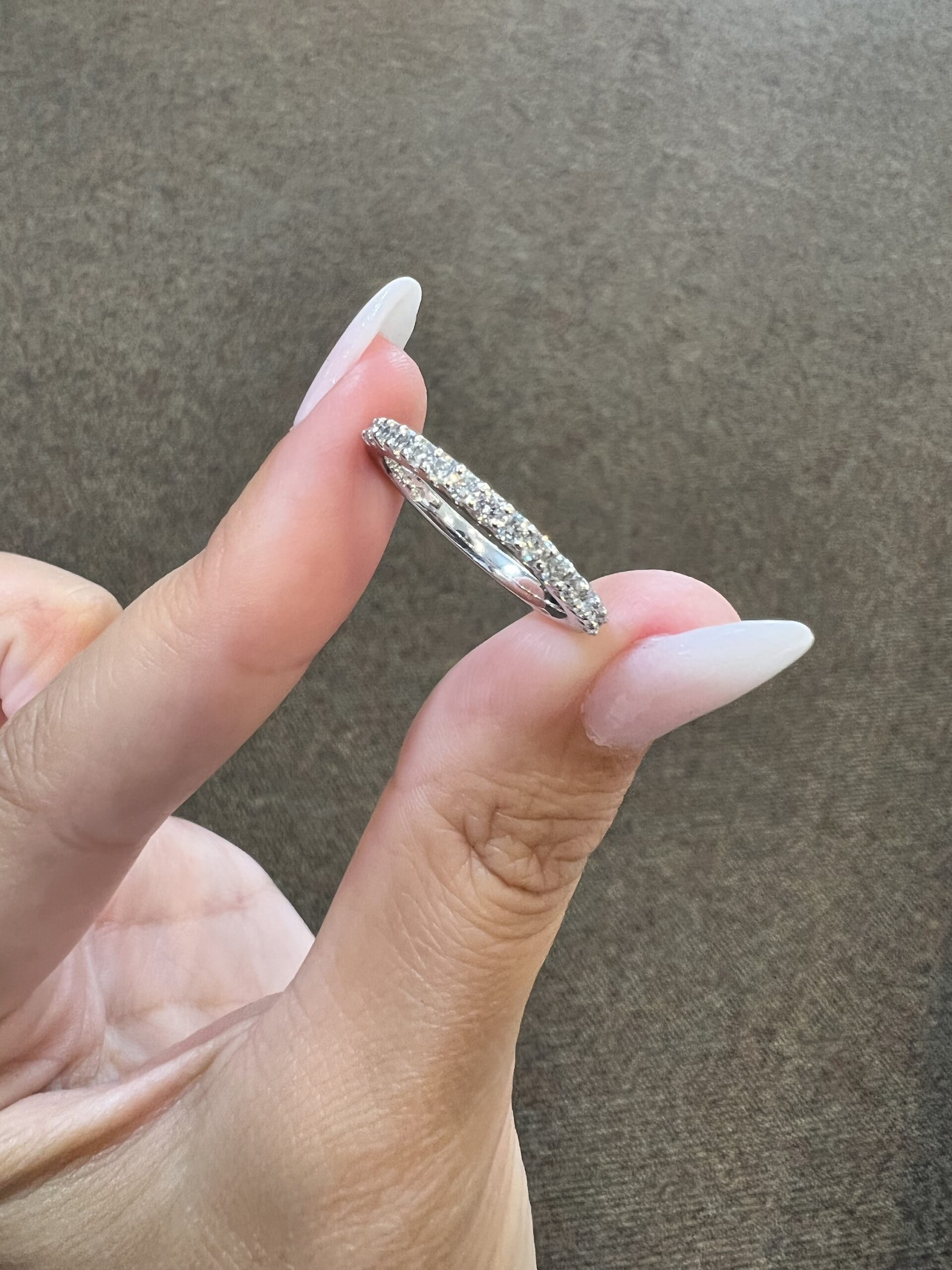 Platinum 15 Stone Genuine .41 Cttw Round Brilliant Cut Diamond Shared Prong Band - Image 3