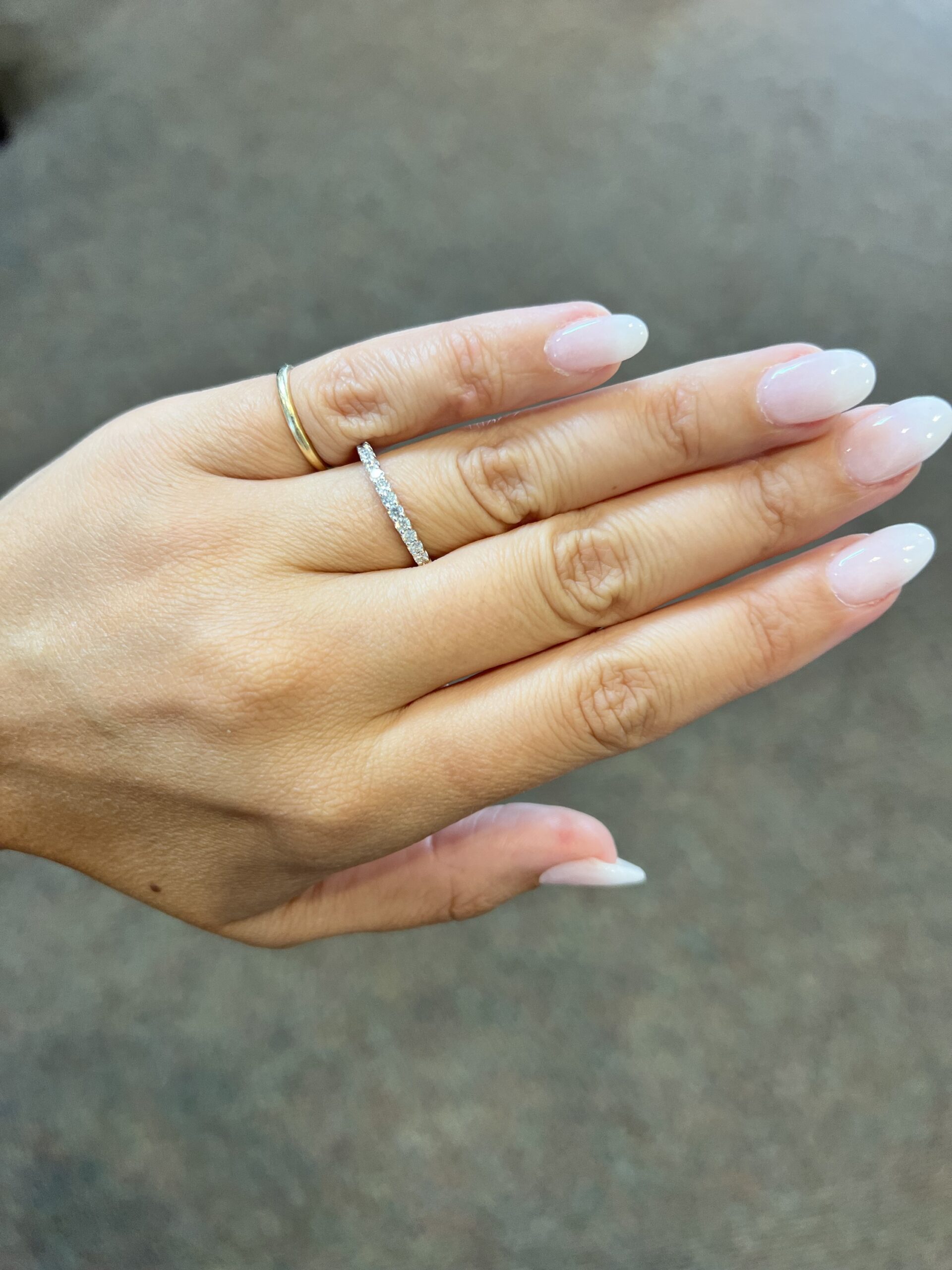 Platinum 15 Stone Genuine .41 Cttw Round Brilliant Cut Diamond Shared Prong Band - Image 17