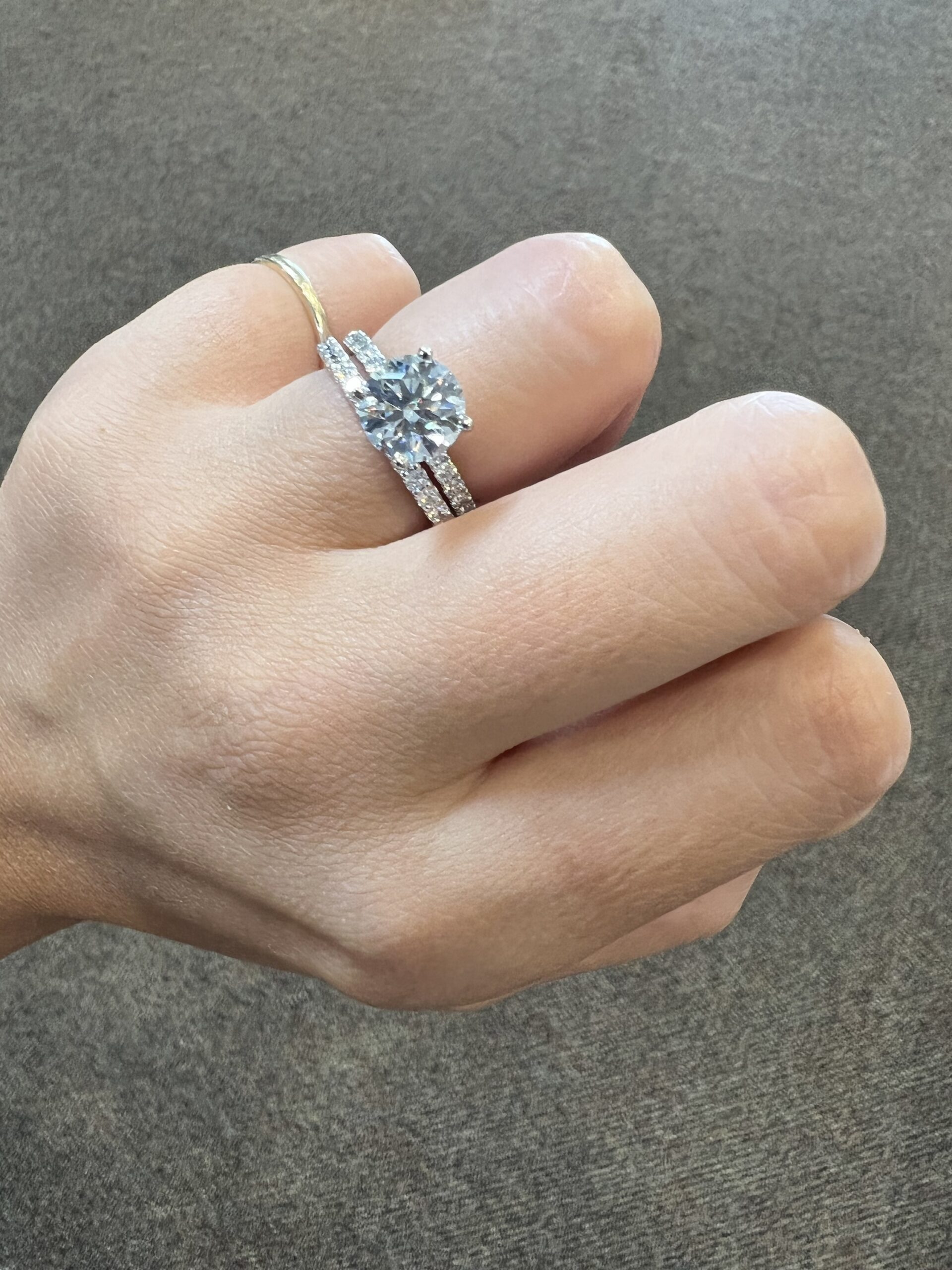 Platinum 15 Stone Genuine .41 Cttw Round Brilliant Cut Diamond Shared Prong Band - Image 20