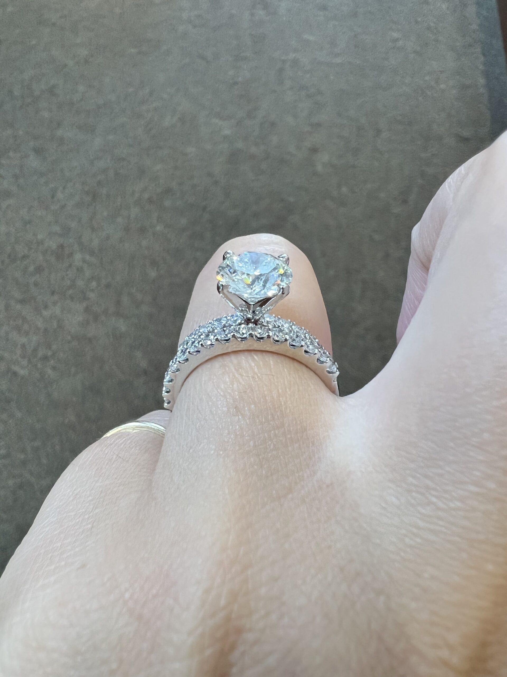 Platinum 15 Stone Genuine .41 Cttw Round Brilliant Cut Diamond Shared Prong Band - Image 22