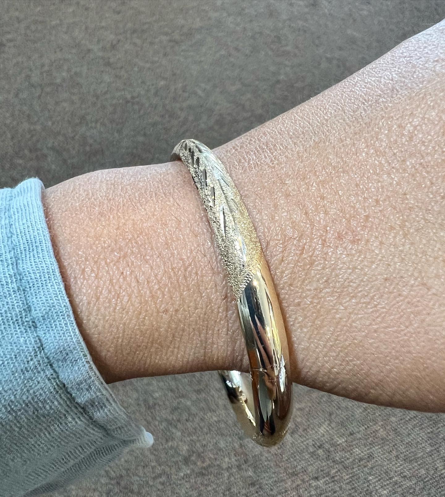 14k Yellow Gold 6 MM Oval Diamond Cut Bangle Bracelet - Image 9