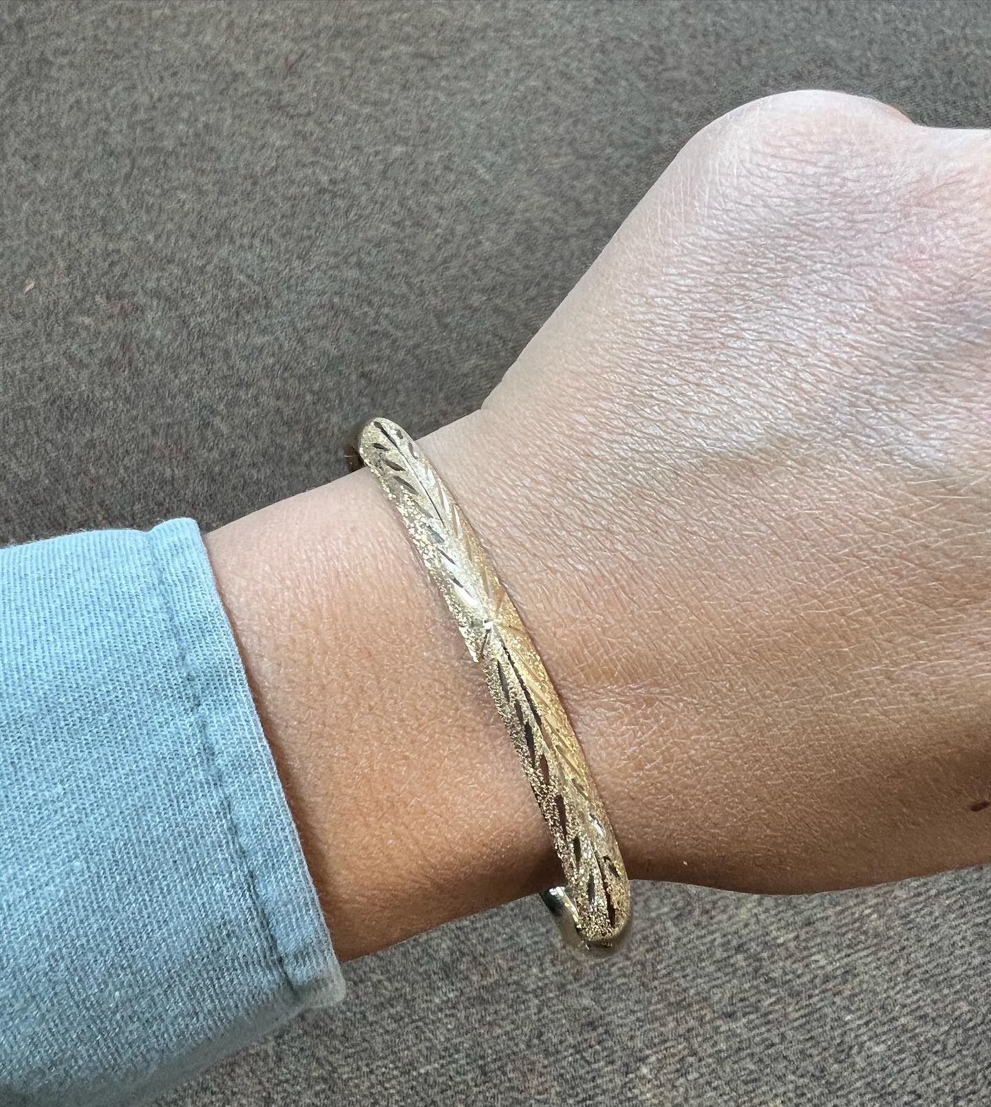 14k Yellow Gold 6 MM Oval Diamond Cut Bangle Bracelet - Image 10