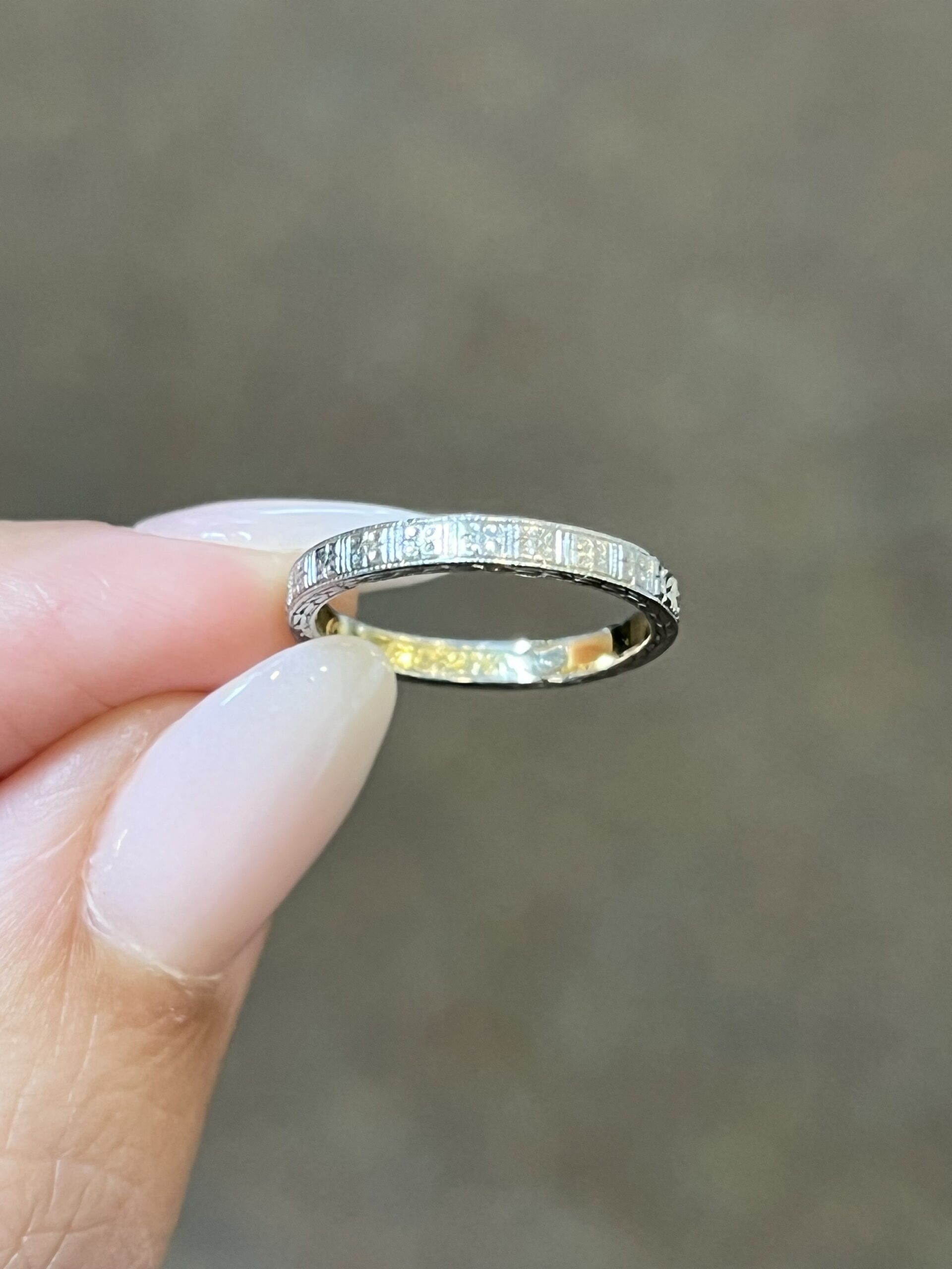 Vintage 18k 2tone Hand-Engraved Wedding Band - Image 6