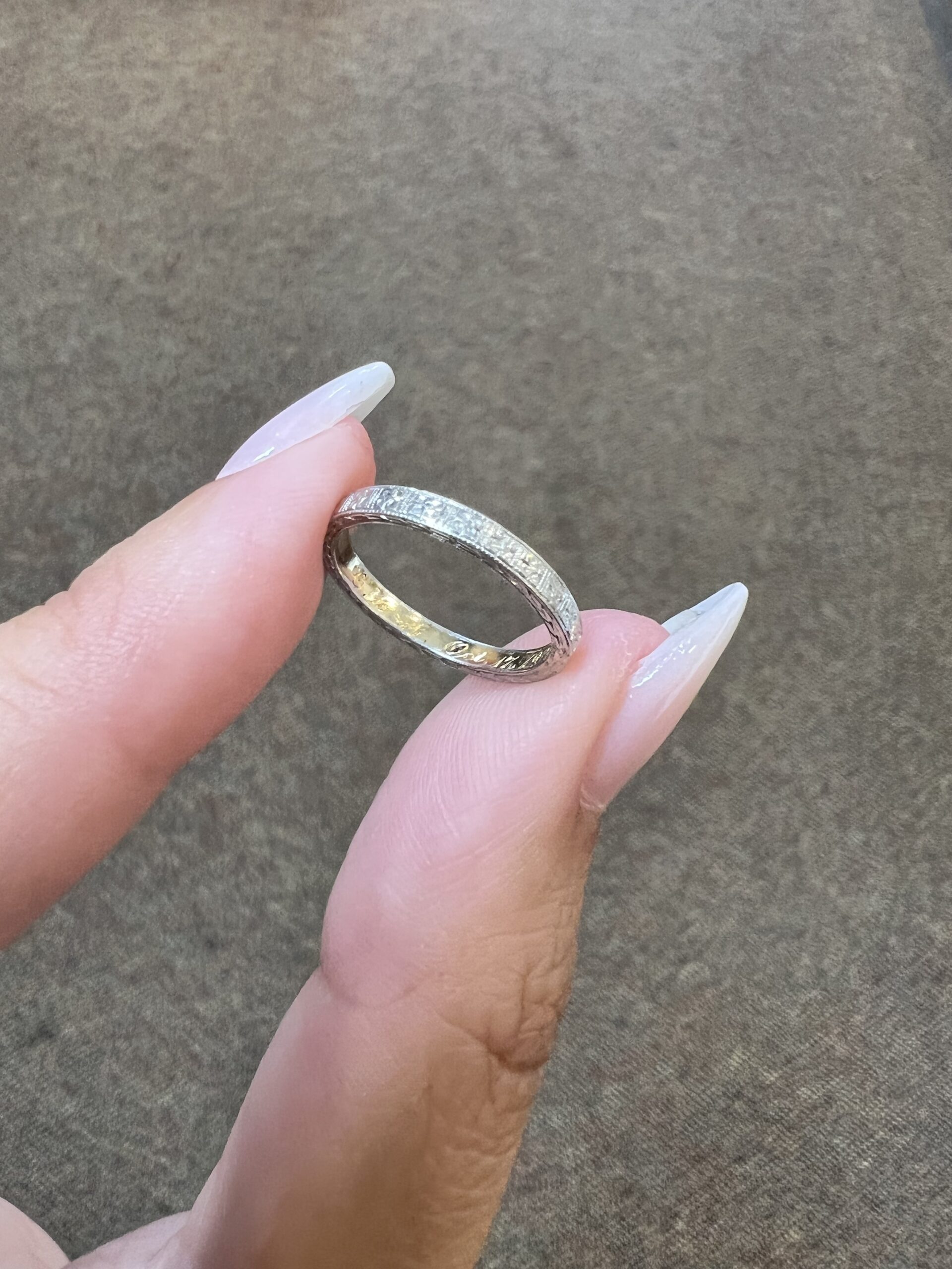 Vintage 18k 2tone Hand-Engraved Wedding Band - Image 4