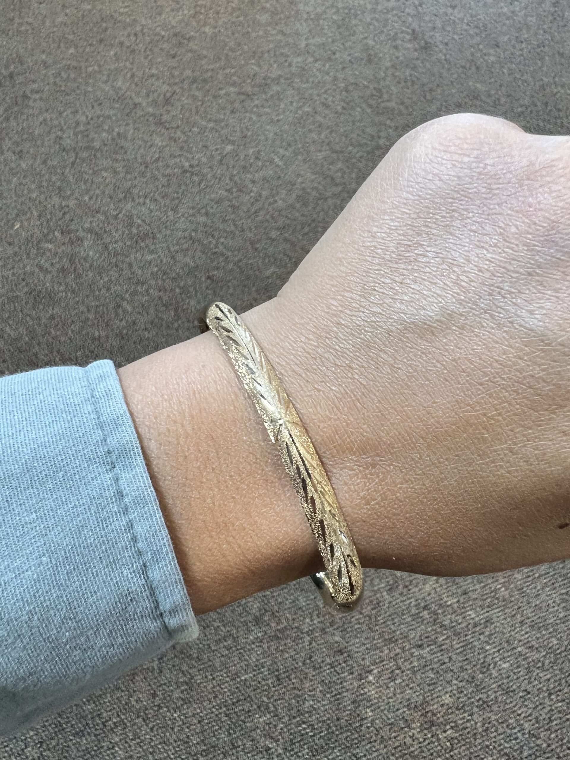 14k Yellow Gold 6 MM Oval Diamond Cut Bangle Bracelet - Image 13