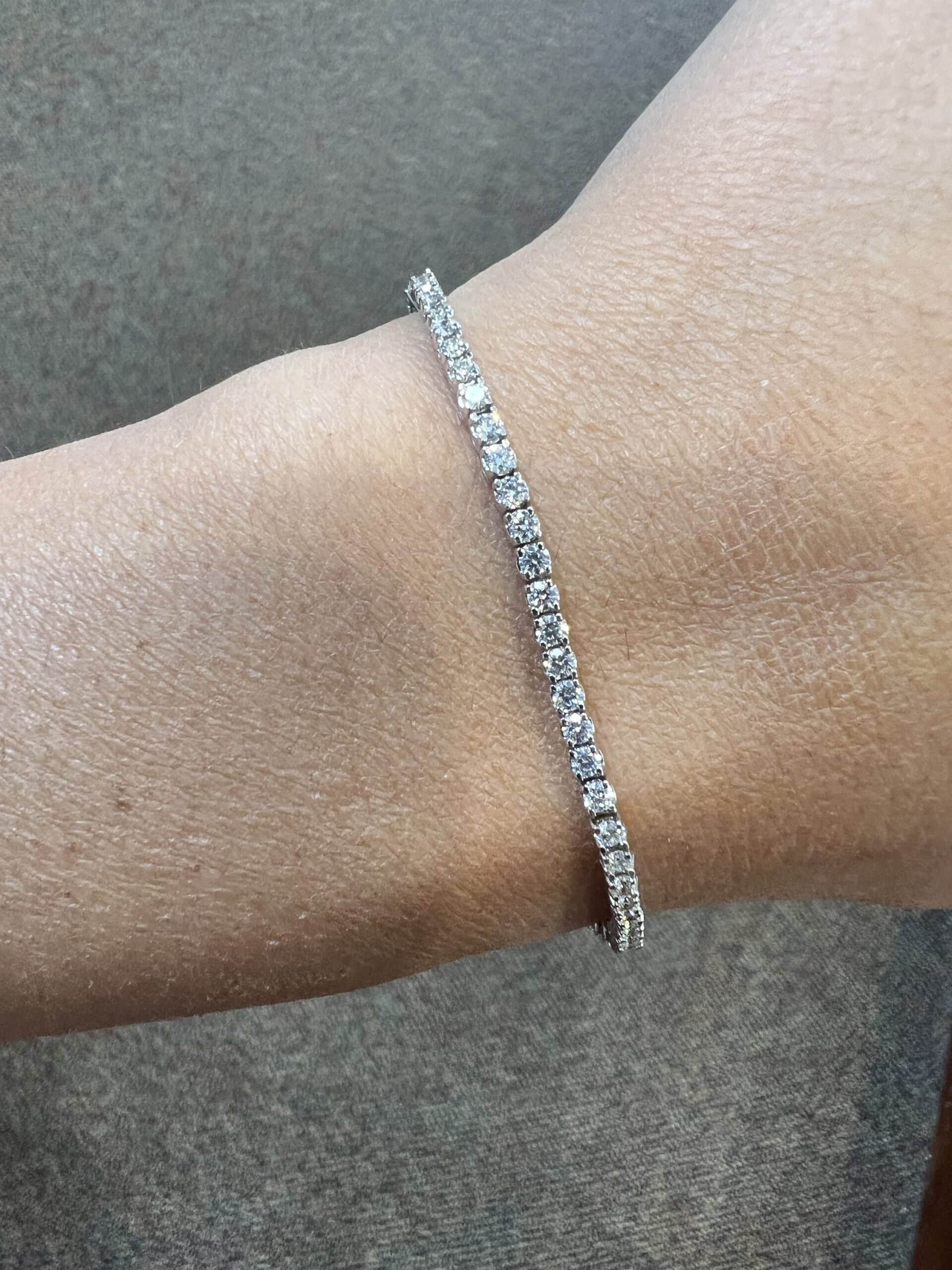 14k White Gold Genuine 2.10 Cttw Round Brilliant Cut Diamond Tennis Bracelet - Image 16