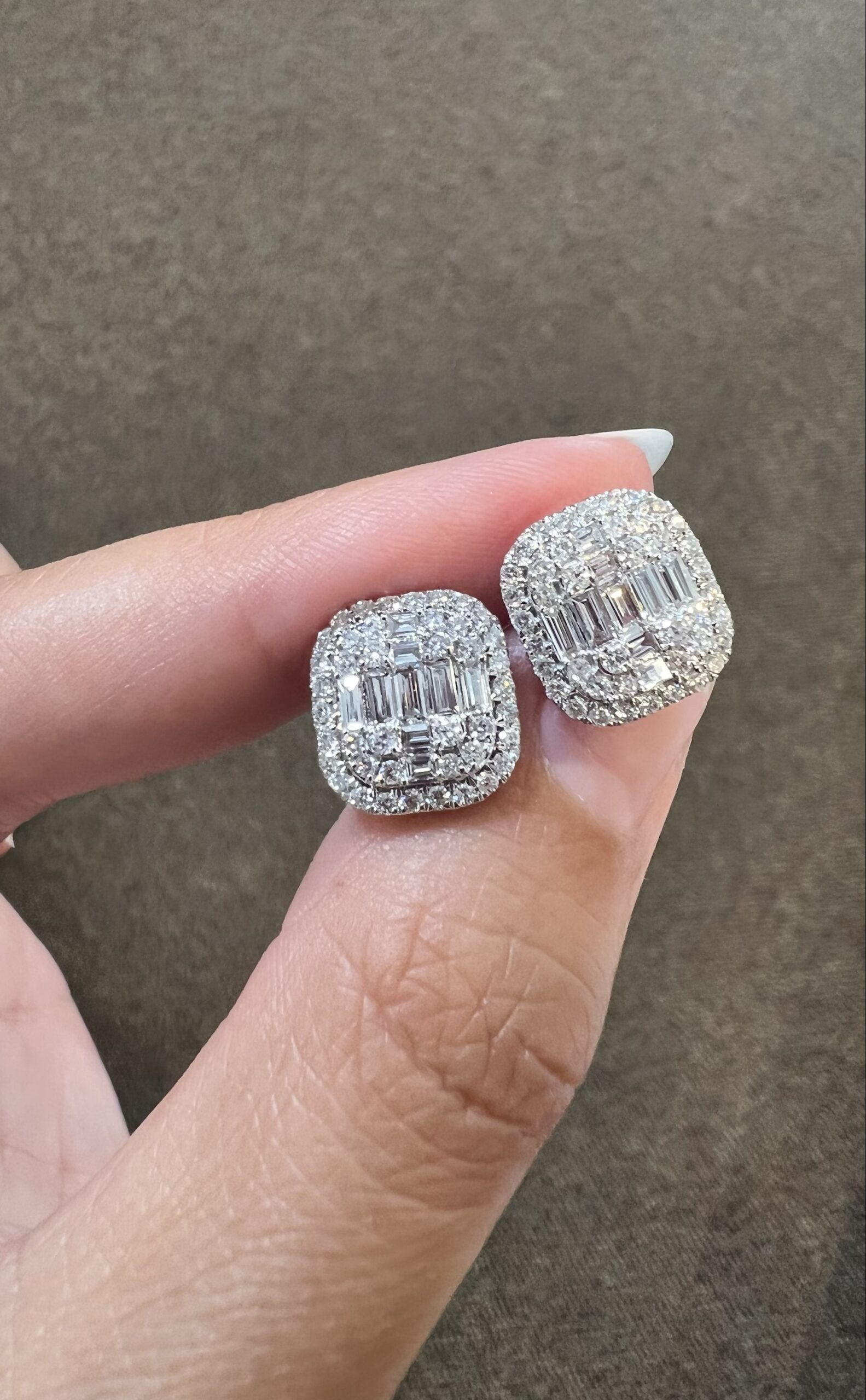 14k White Gold 1.31 Cttw Genuine Round Brilliant Cut Diamond & Diamond Baguette Cluster Stud Earrings - Image 3