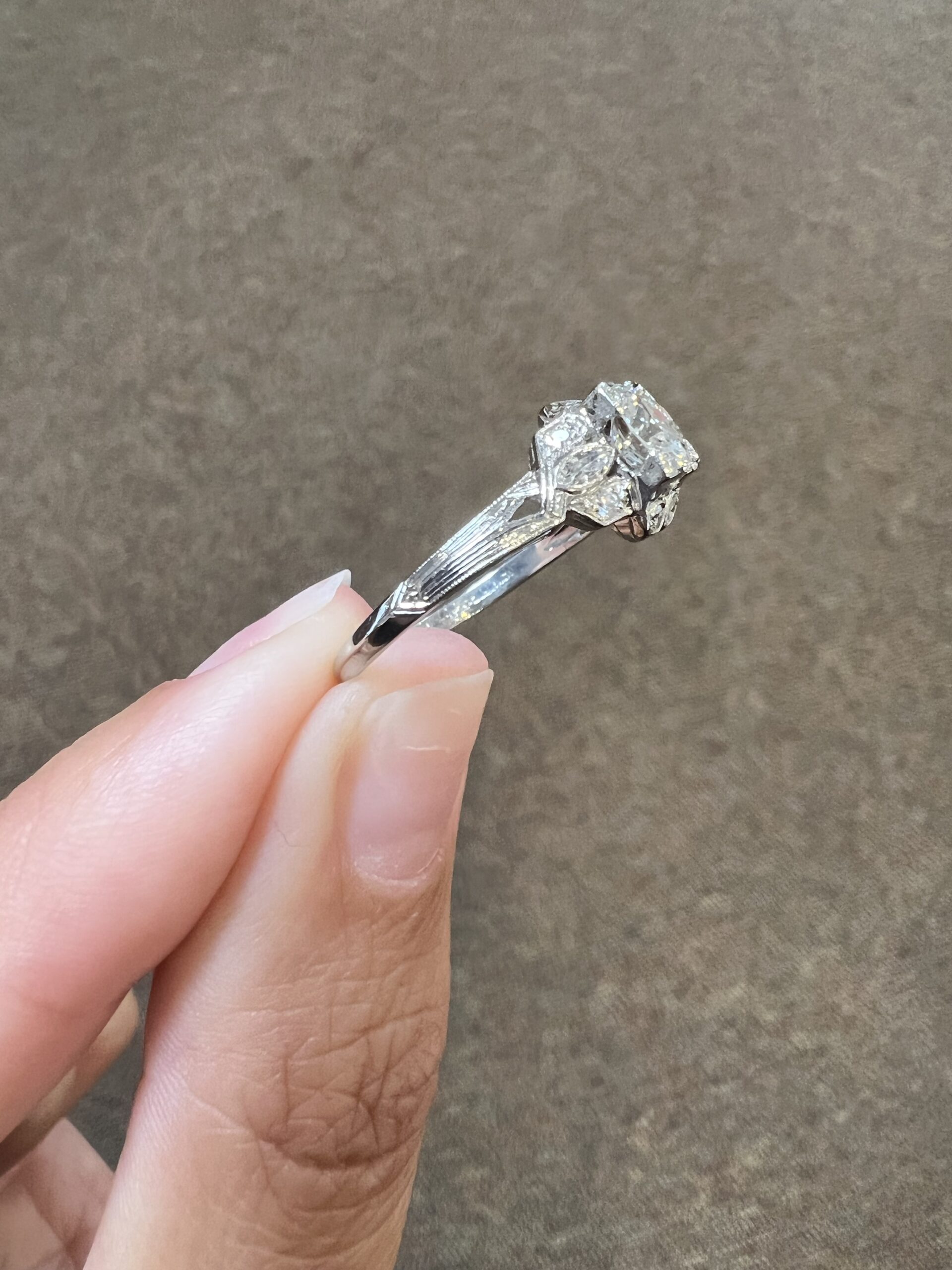 Platinum Antique 1930’s Genuine .80 Cttw Diamond Ring - Image 6