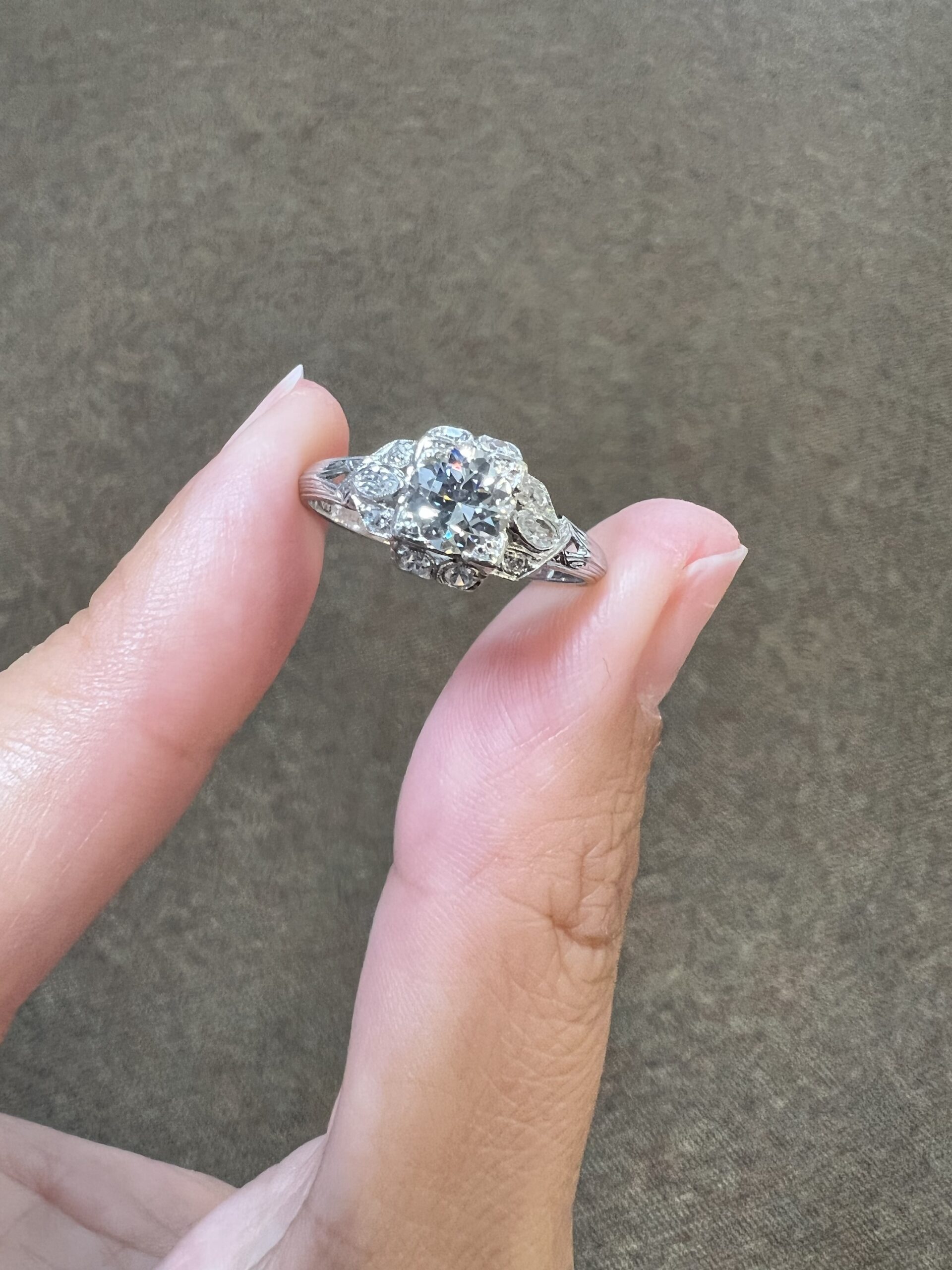 Platinum Antique 1930’s Genuine .80 Cttw Diamond Ring - Image 3