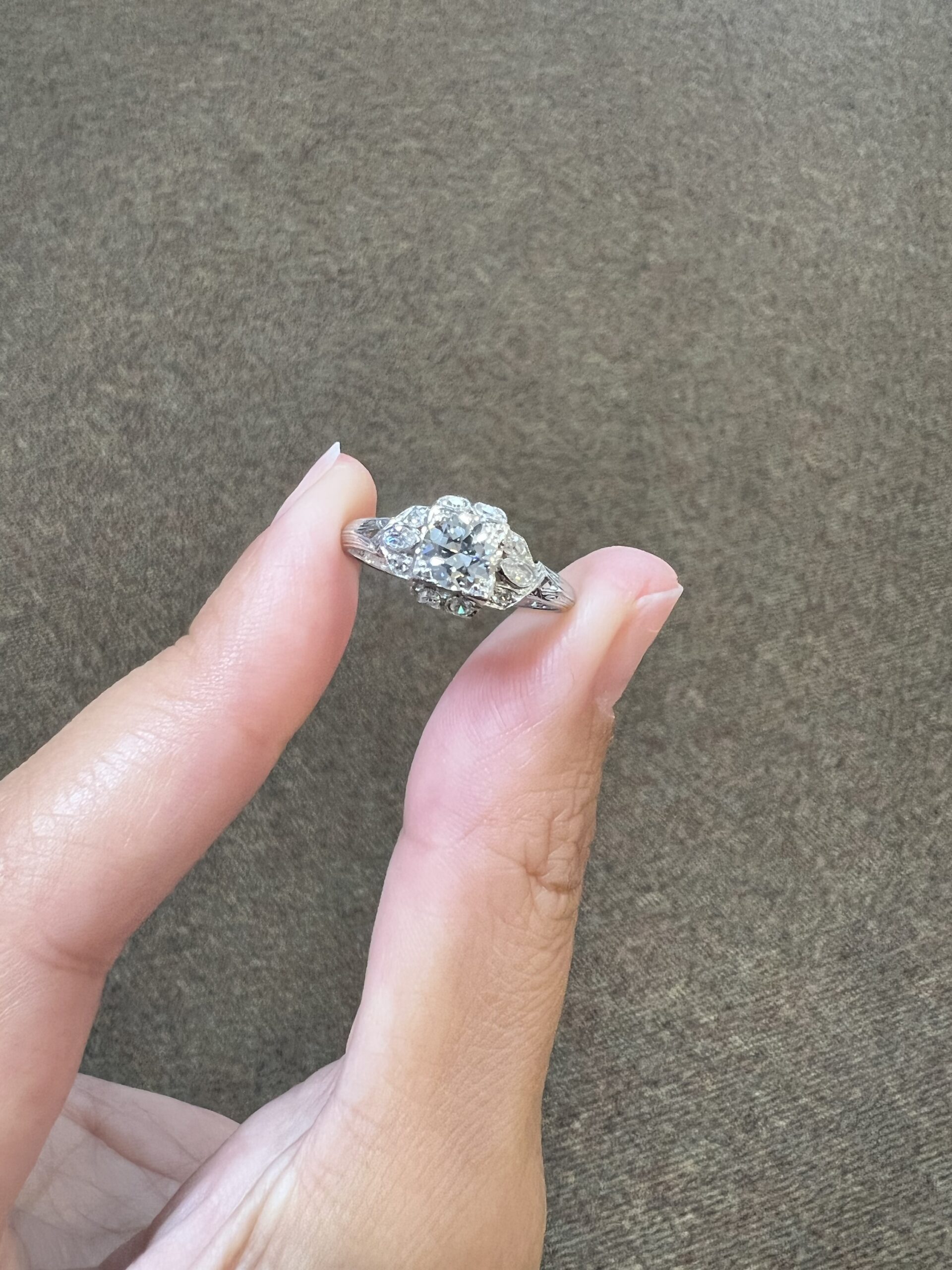 Platinum Antique 1930’s Genuine .80 Cttw Diamond Ring - Image 5