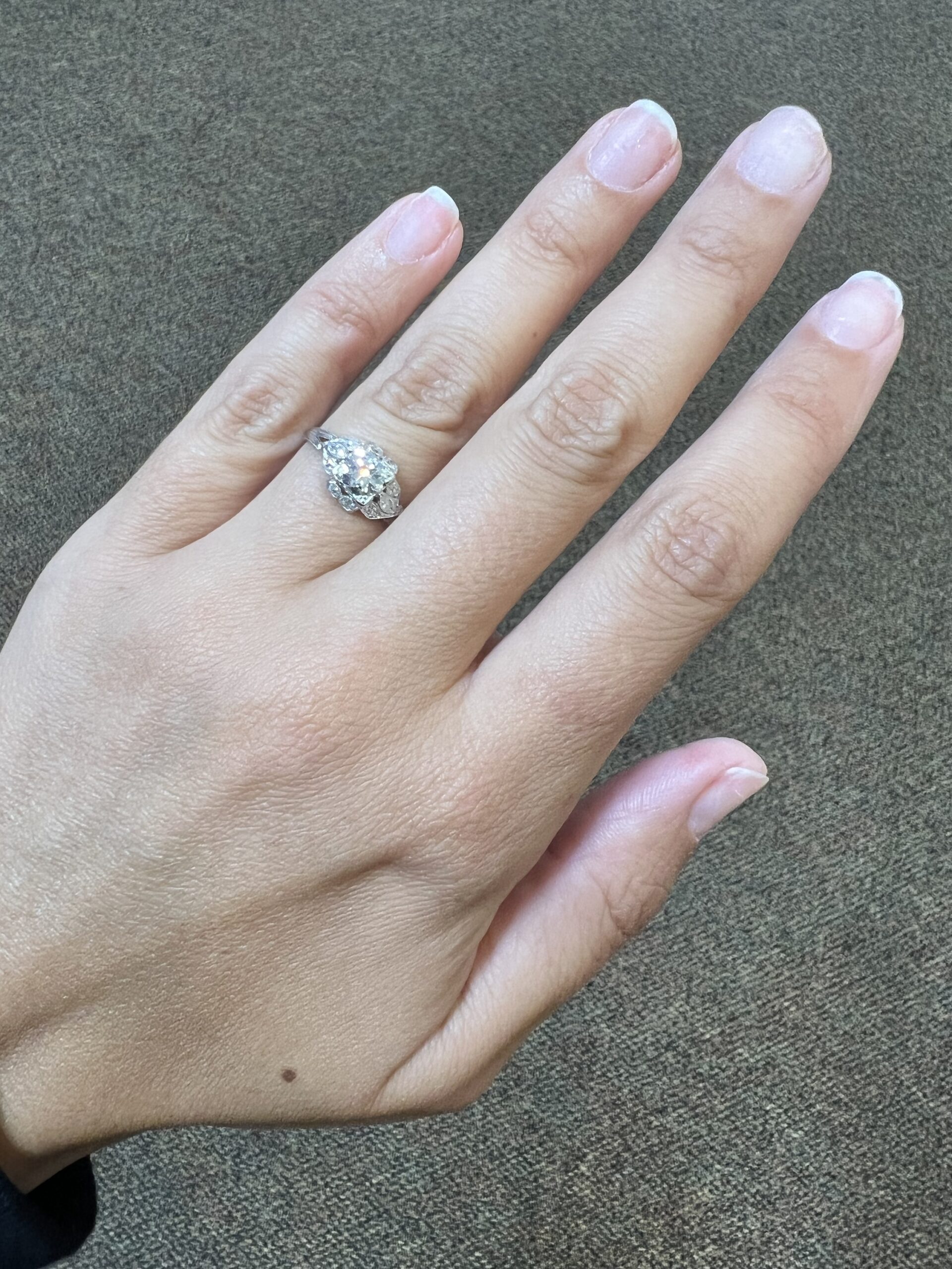 Platinum Antique 1930’s Genuine .80 Cttw Diamond Ring - Image 8