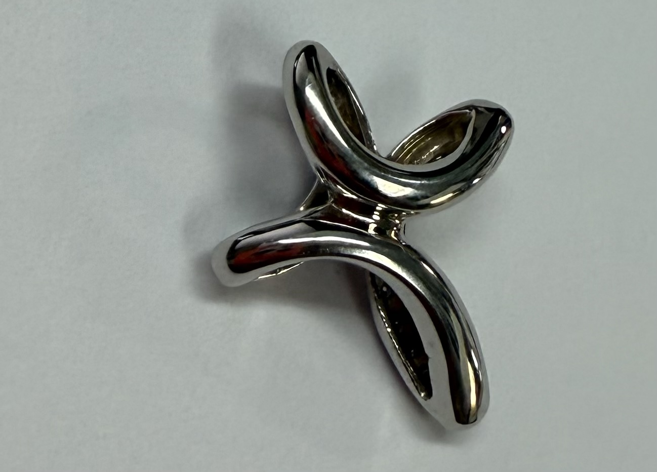 18k White Gold Genuine 1/4 Cttw Round Brilliant Cut Diamond Cross - Image 15