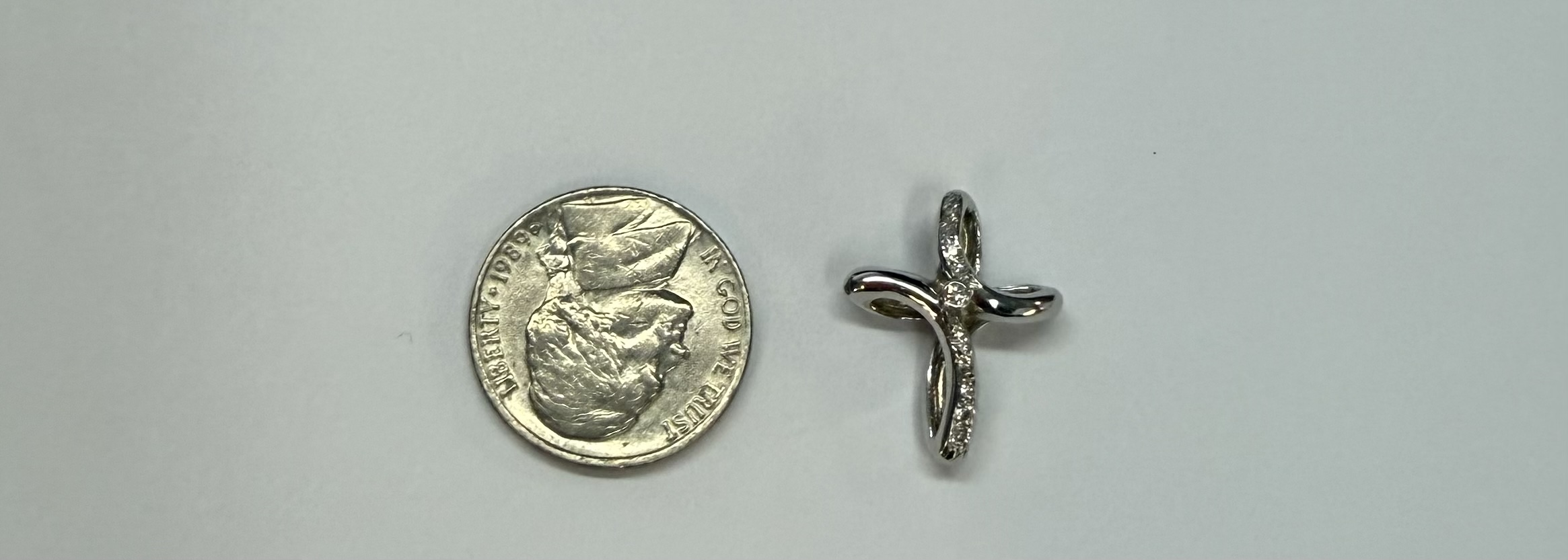 18k White Gold Genuine 1/4 Cttw Round Brilliant Cut Diamond Cross - Image 14